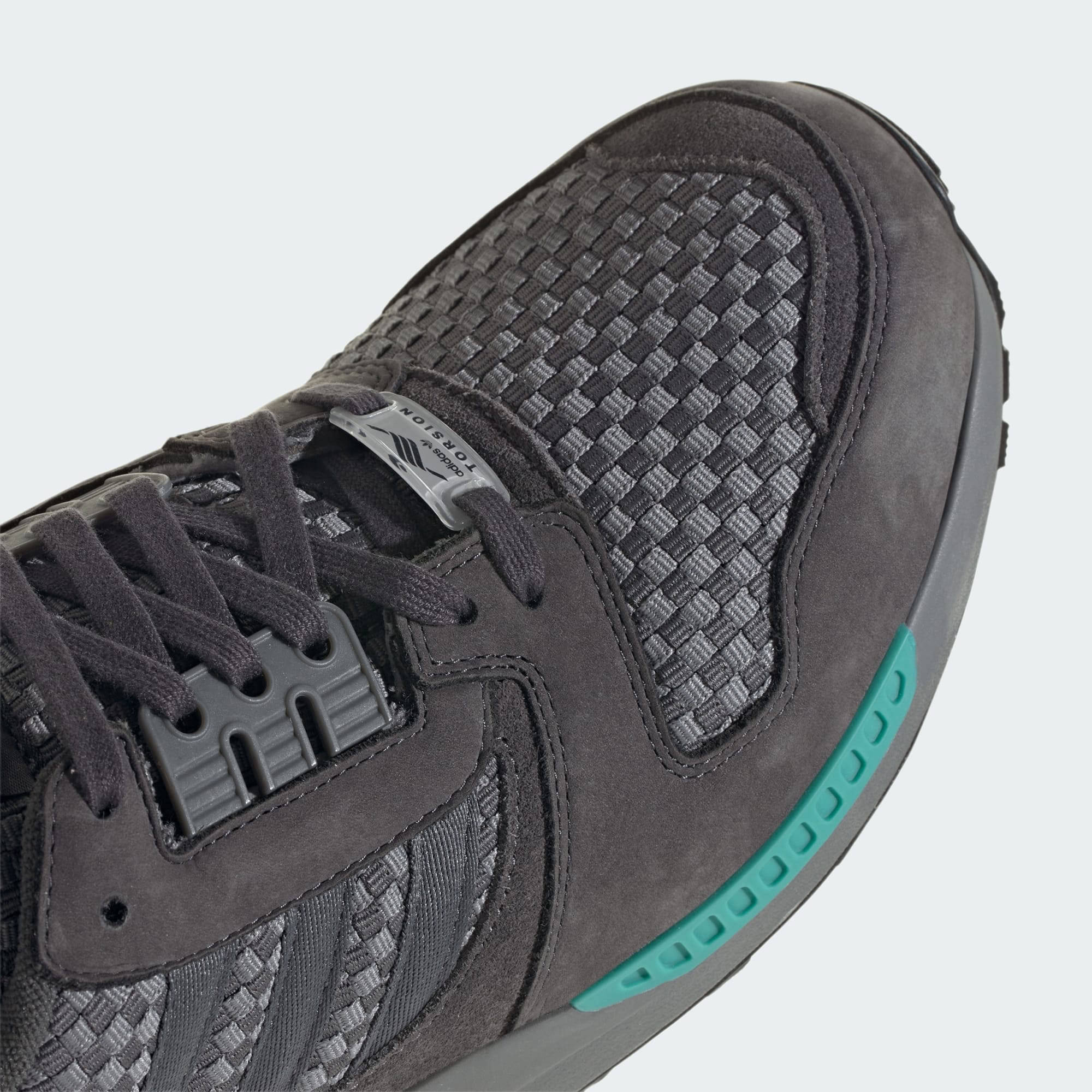adidas ZX 8000 Utility Black Detail 1