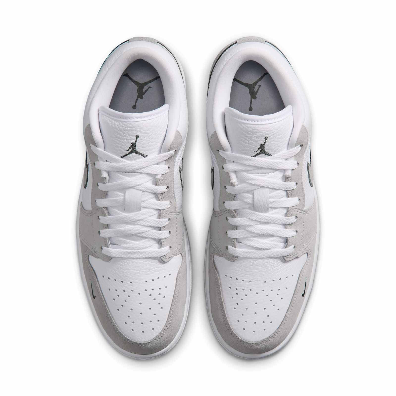 Air Jordan 1 Low Iron Grey Wolf Grey IX3959-100 middle