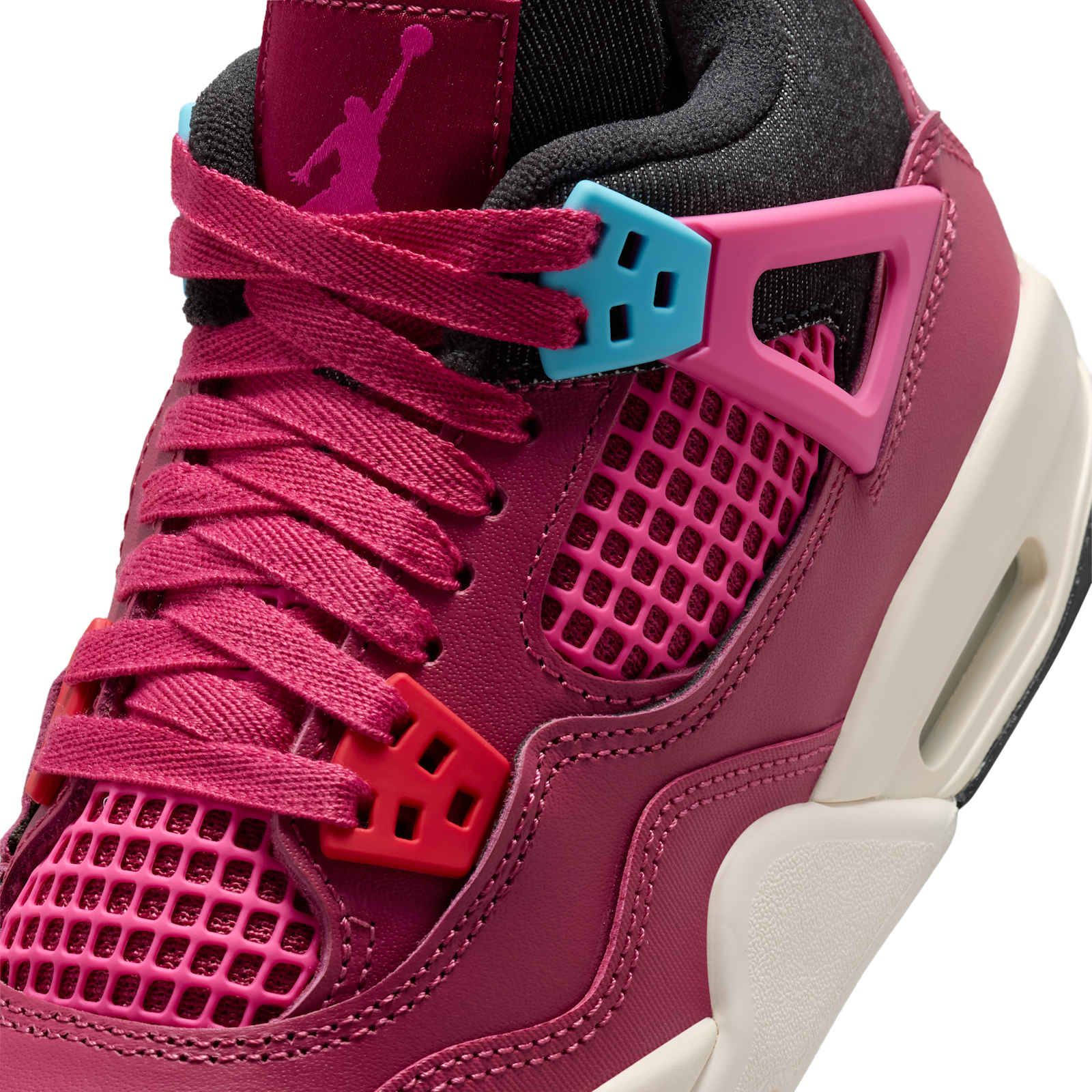 Air Jordan 4 Retro GS Shes A Star IO2829-600 side