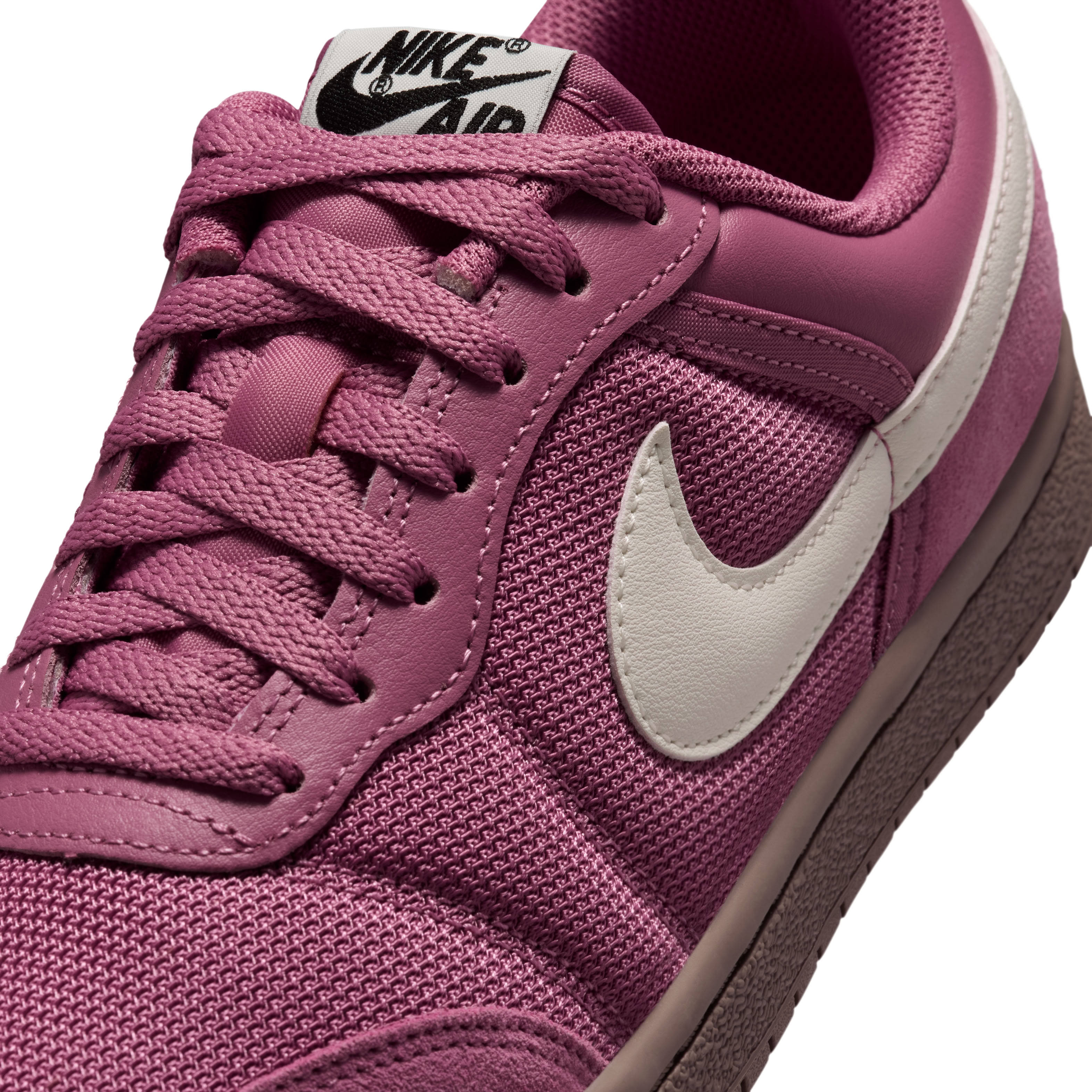 Air Jordan Skyline Low Desert Berry Detail