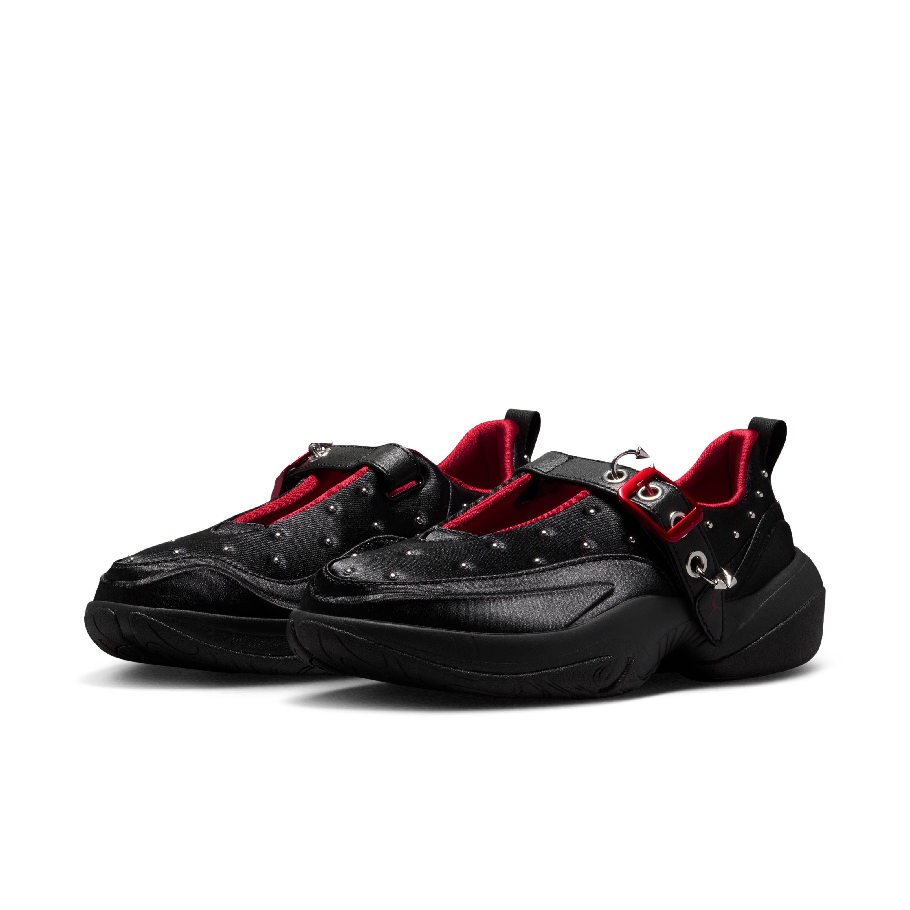 Jordan Pointe Black Red IW2024-160 front