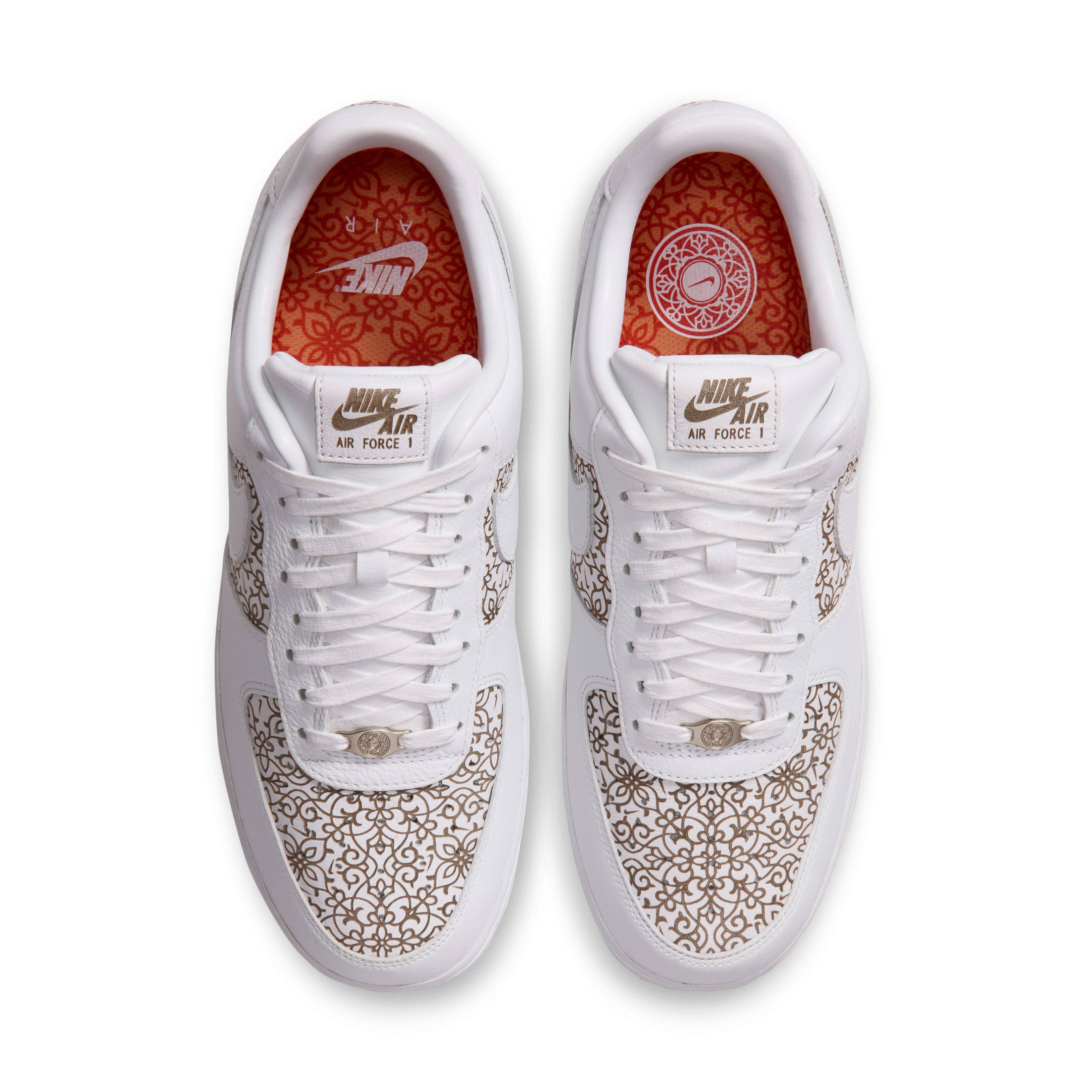 Nike Air Force 1 Low Family Reunion Orange IV5754-100 middle