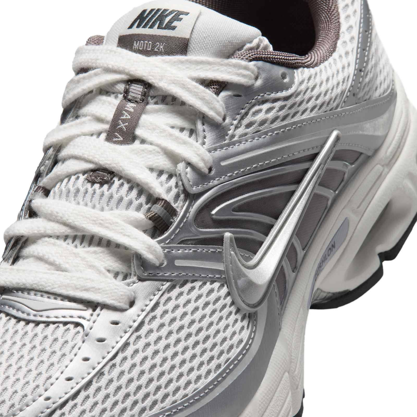 Nike Air Max Moto 2K Platinum Tint Sail IV5759-094 side