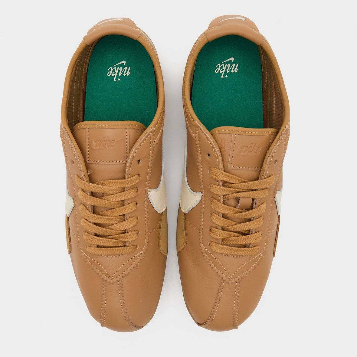Nike Moon Shoe OG Leather SP Flax Pale Ivory IU3162-200 middle