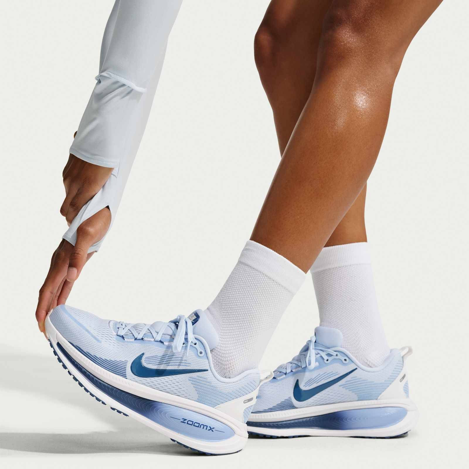 Nike Vomero 18 Hydrogen Blue White HM6804-402 on foot