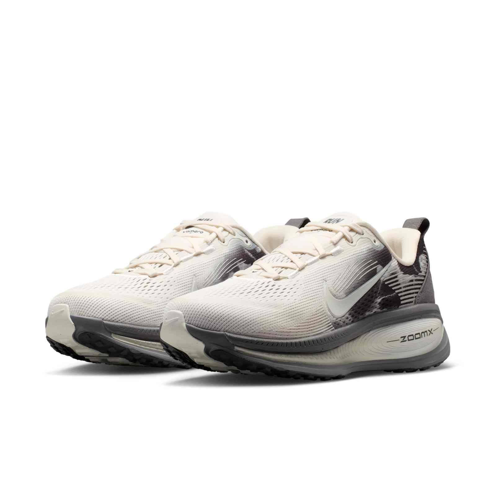 Nike Vomero 18 SE Phantom Sail IF4463-002 front