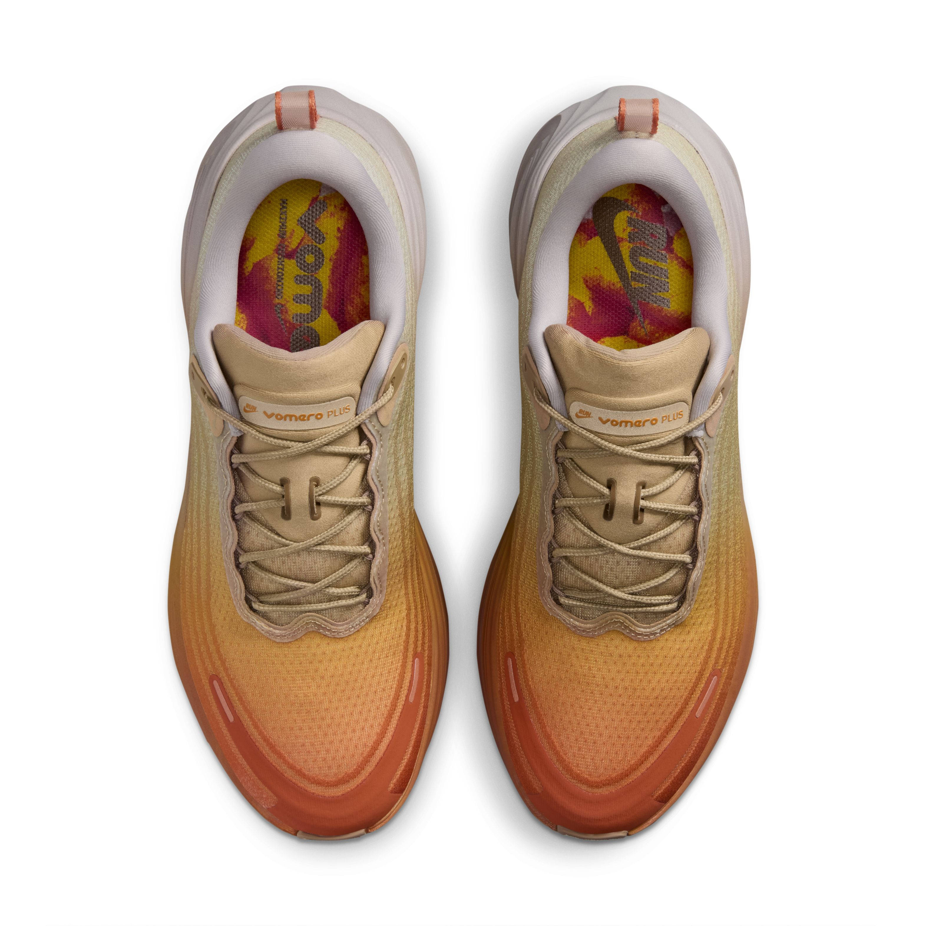 Nike Vomero Plus Cheat Day IV4522-200 middle