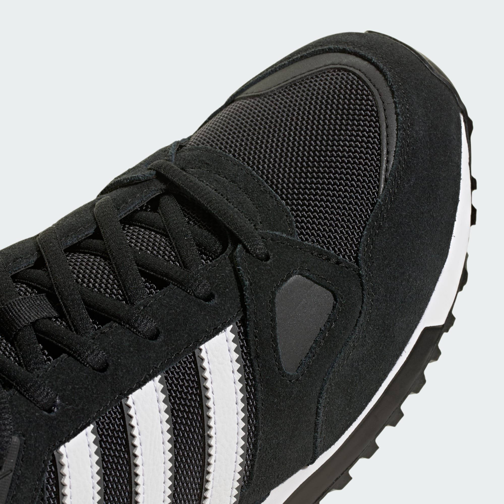 adidas ZX 750 Black White LA6186 toe