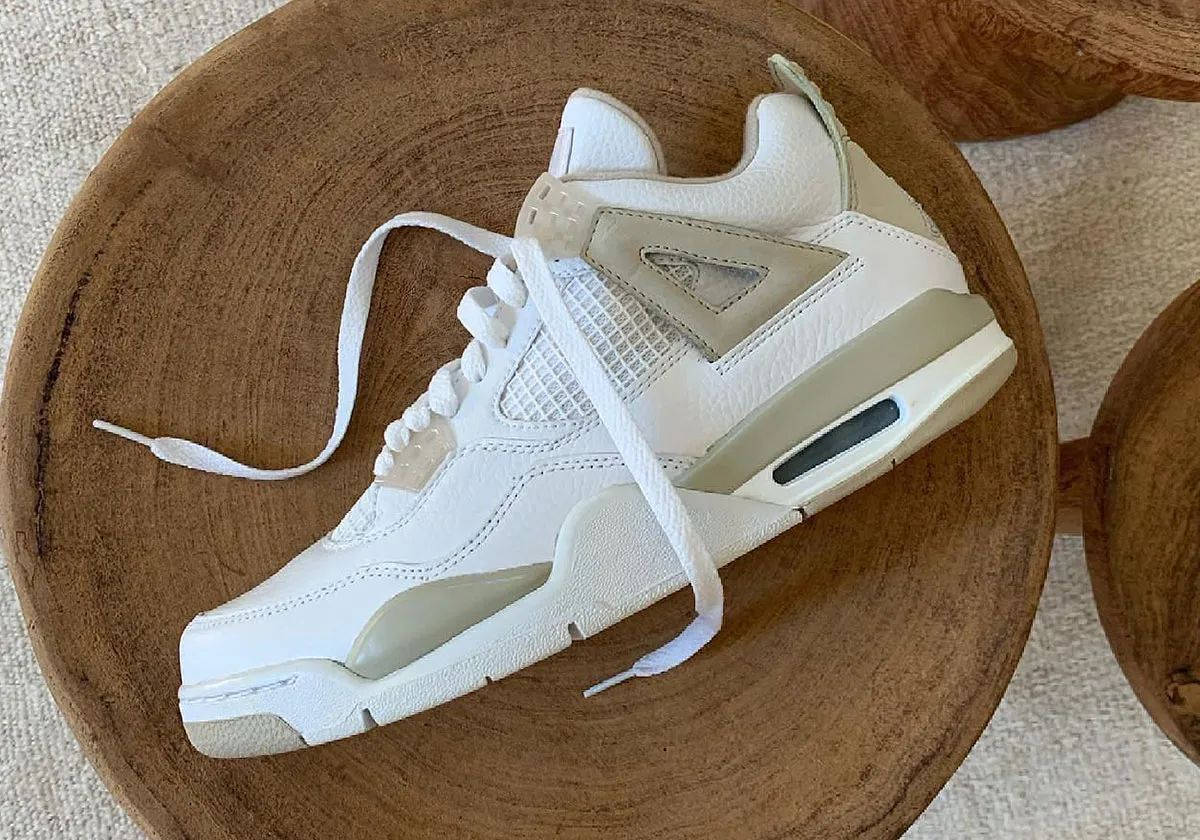 Air Jordan 4 Linen HV0823-142 from top