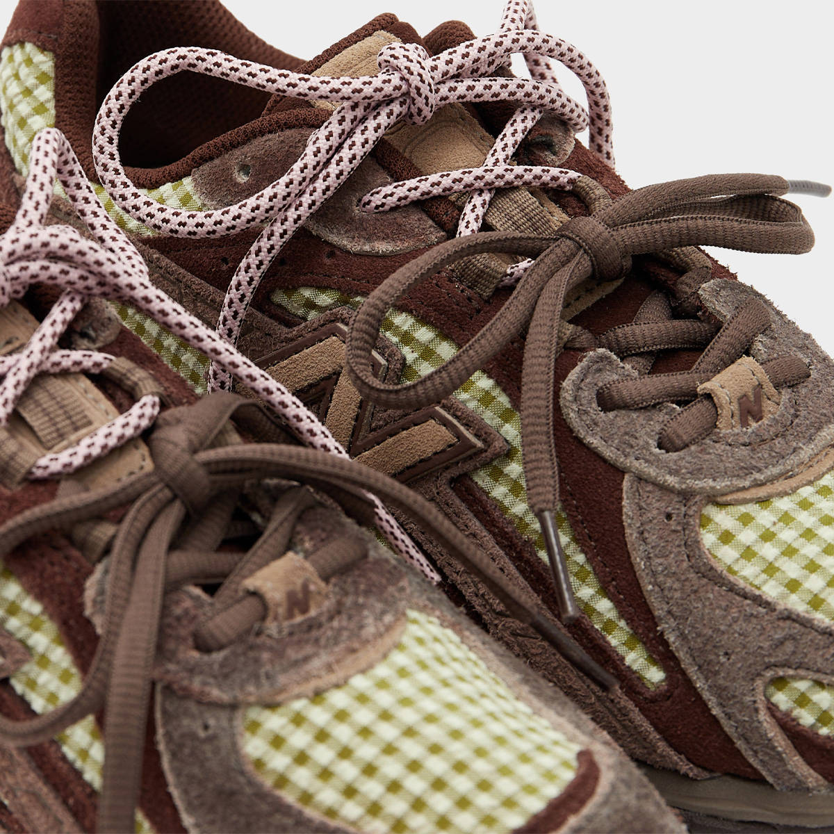 New Balance 204L Picnic Print Size_ Exclusive Detail 1