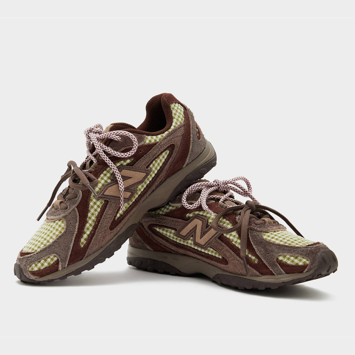 New Balance 204L Picnic Print Size_ Exclusive Lifestyle