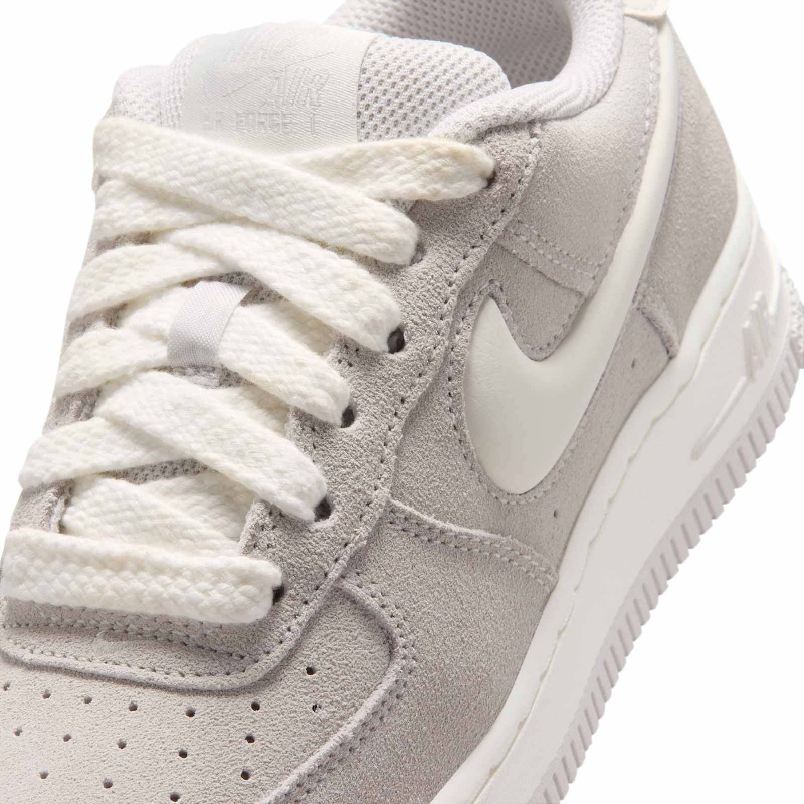 Nike Air Force 1 LV8 GS Vast Grey Sail IV5765-078 side