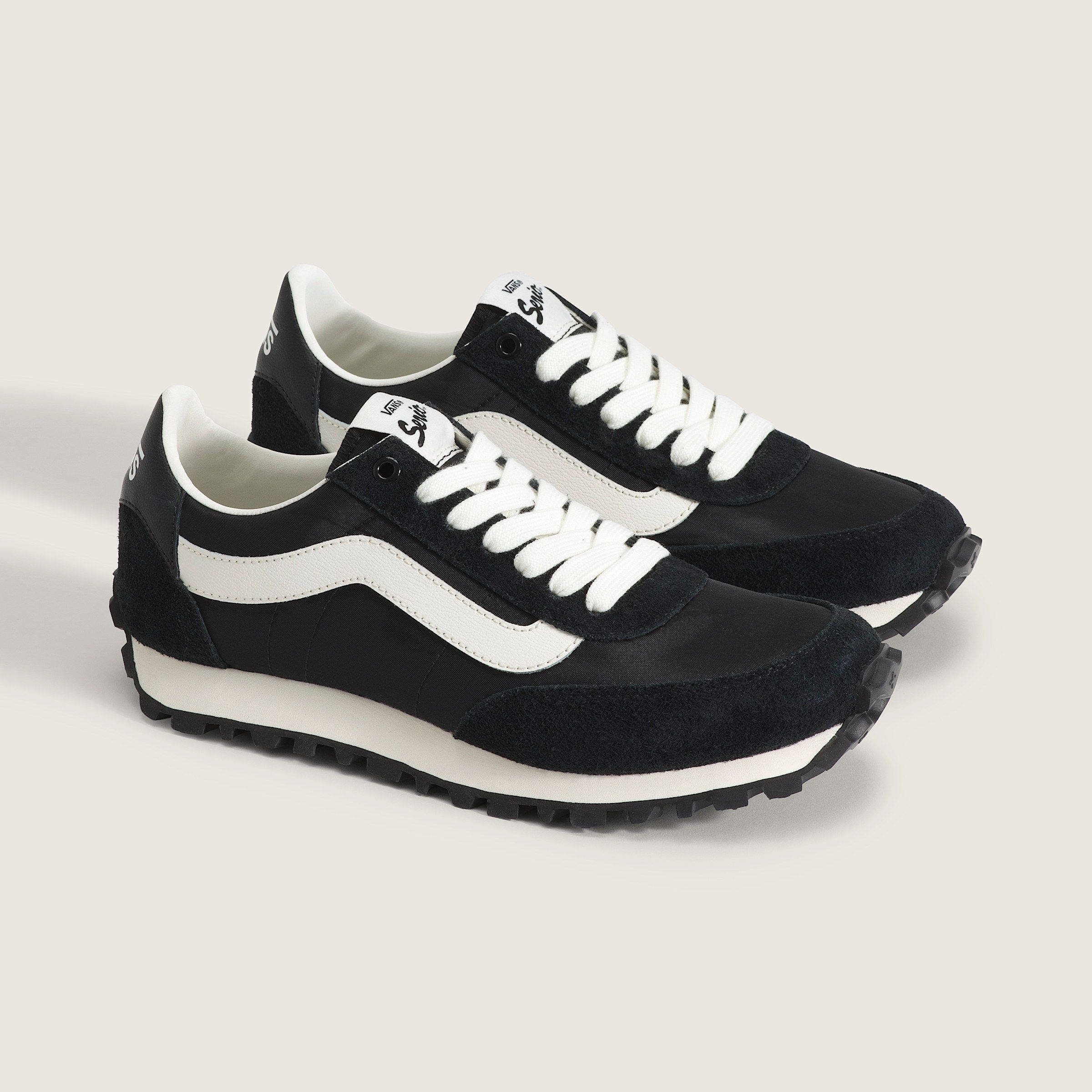 Vans Style 152 Premium Black White VN0010VECJK front