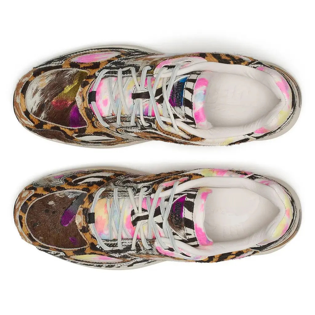 Westside Gunn x Saucony Grid Jazz 9 Awesome God midfoot detail showing pink and yellow Saucony logo hit and butter-soft leather collar