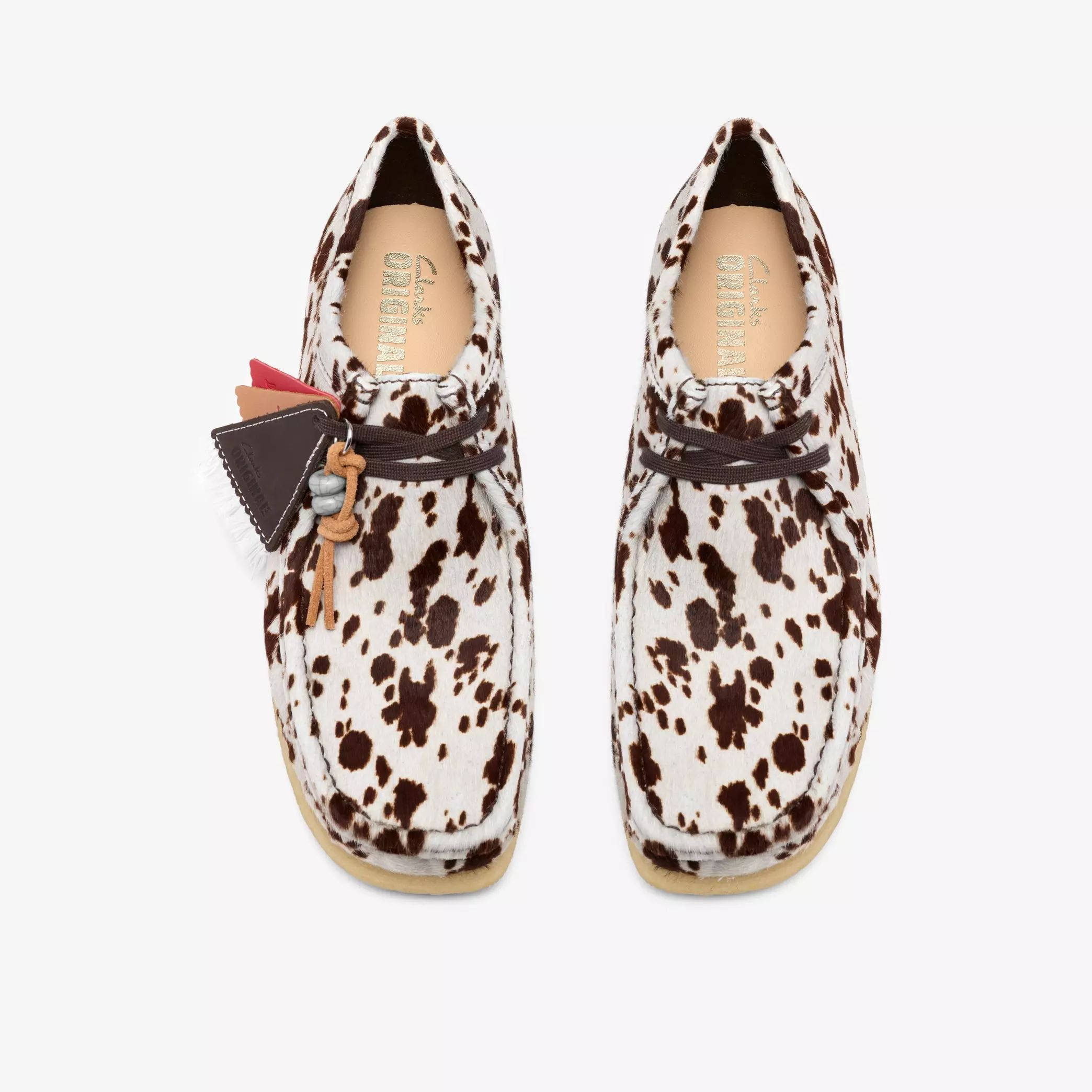 Clarks Wallabee Cow Print Brown 26327520-P middle