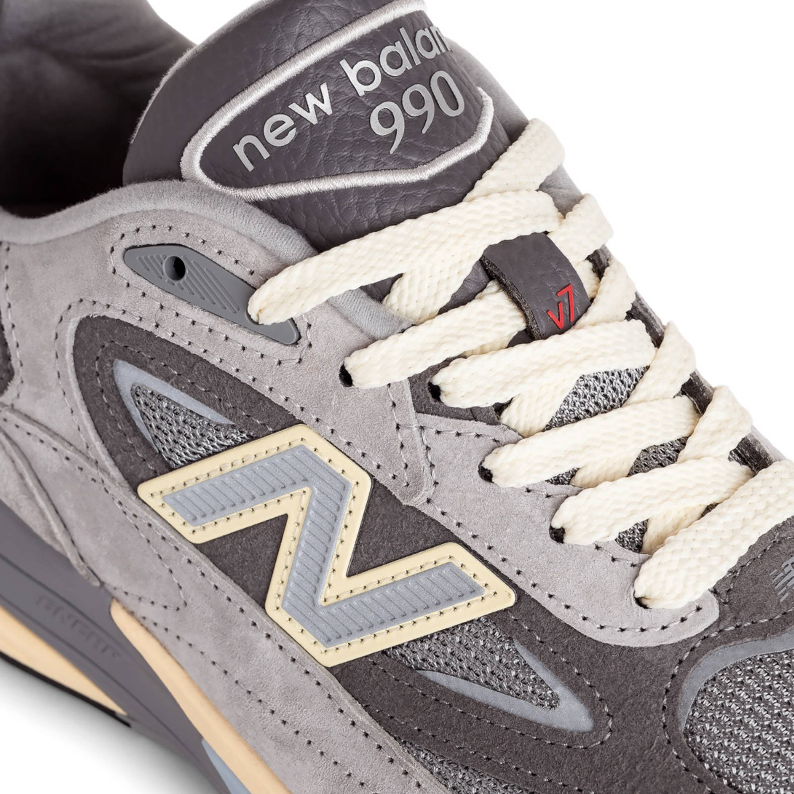 New Balance 990v7 Grey TBC lace
