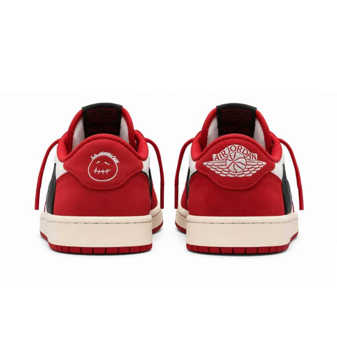 Travis Scott x Air Jordan 1 Low Chicago back