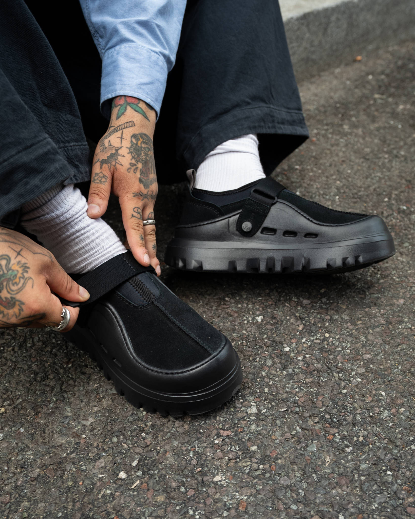 UGG PeakMod Lowcut Black | Details