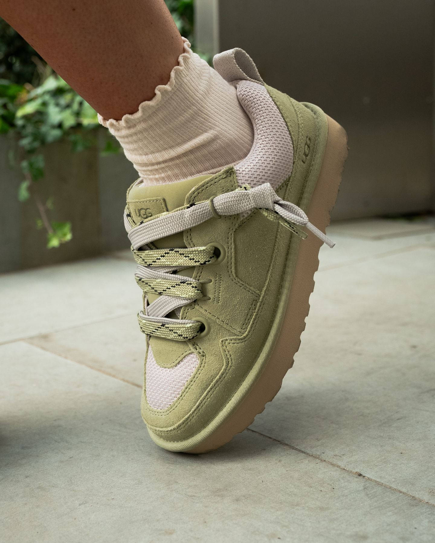 UGG Lo Lowmel Muted Brass On Foot