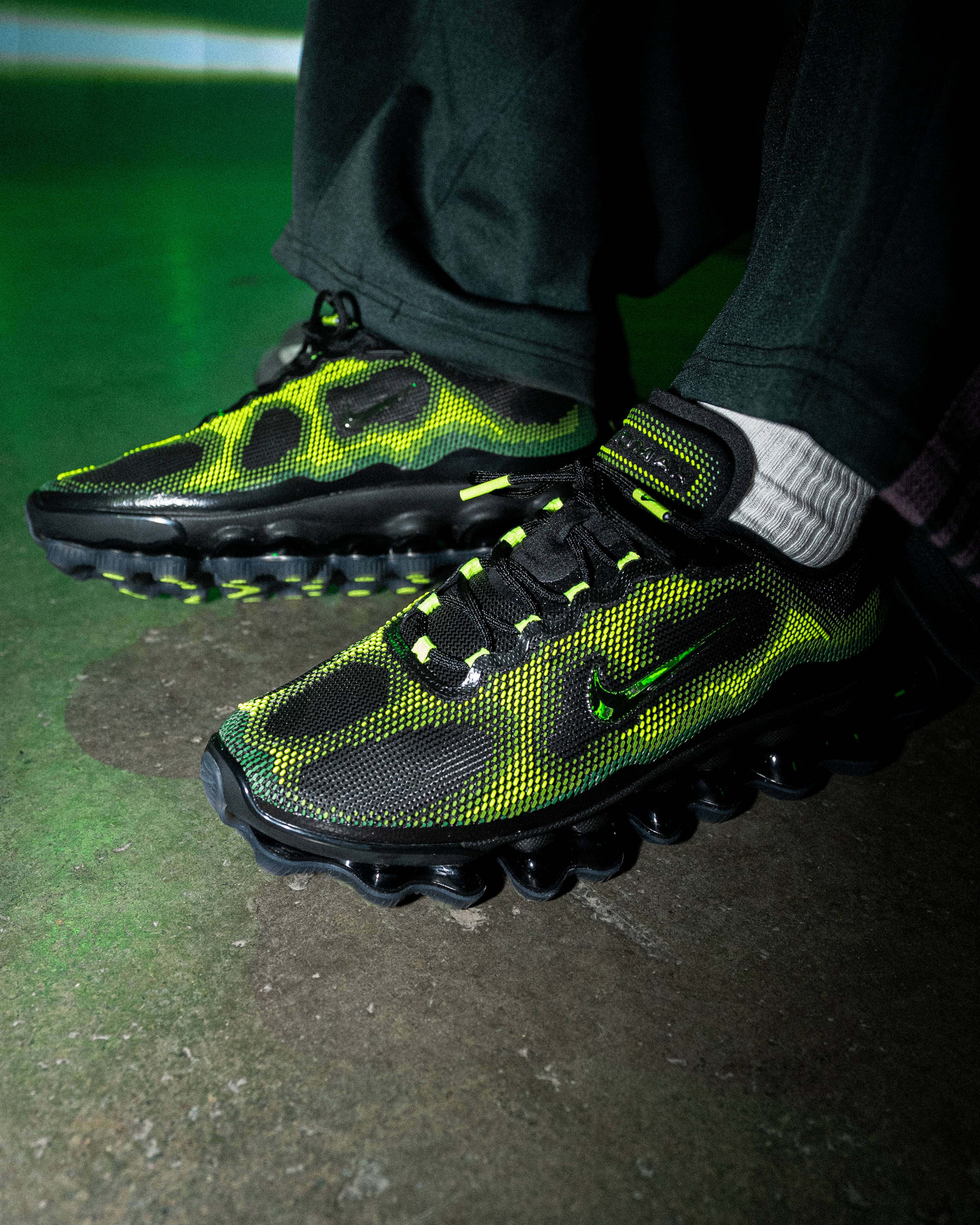 Nike Air Liquid Max Black Green Apple
