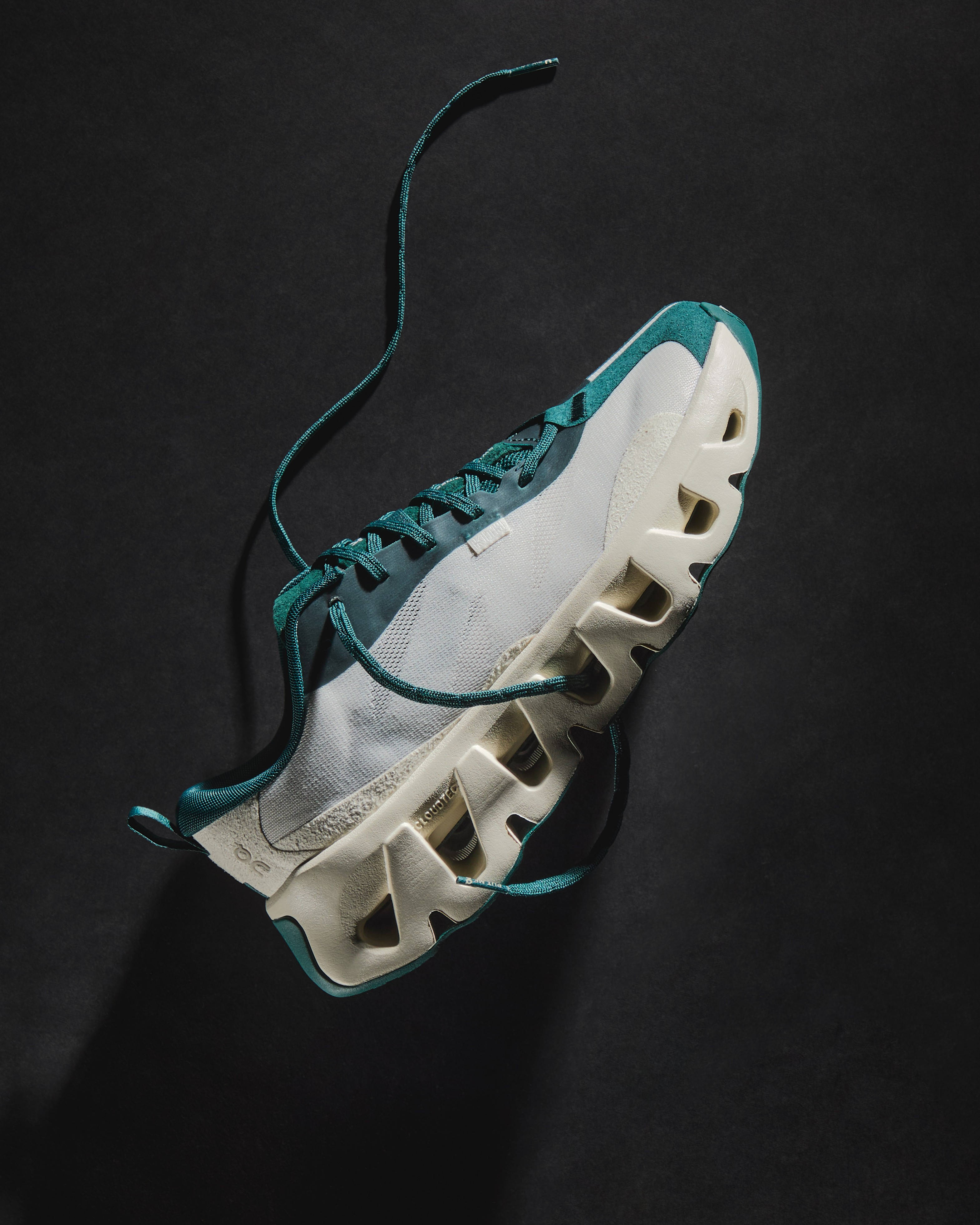 kith x on running k-tech 2