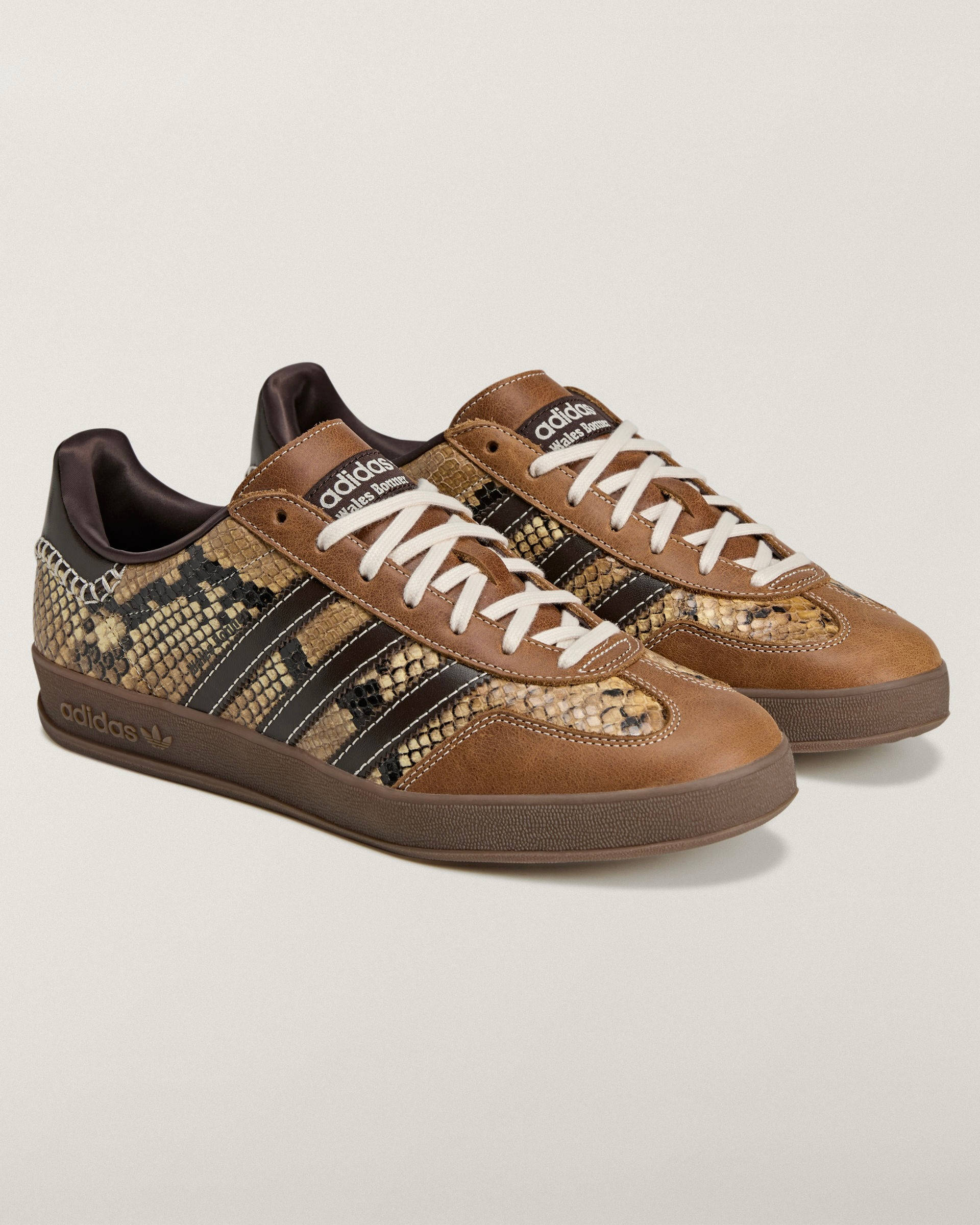 adidas©
