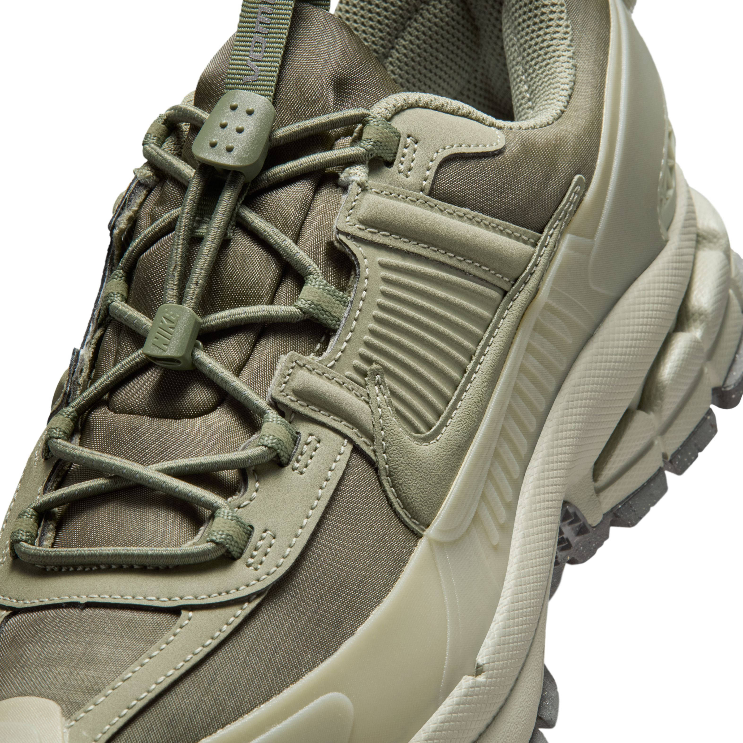 Nike Zoom Vomero 5 Roam Sage Spruce Fog HJ4646 300 side