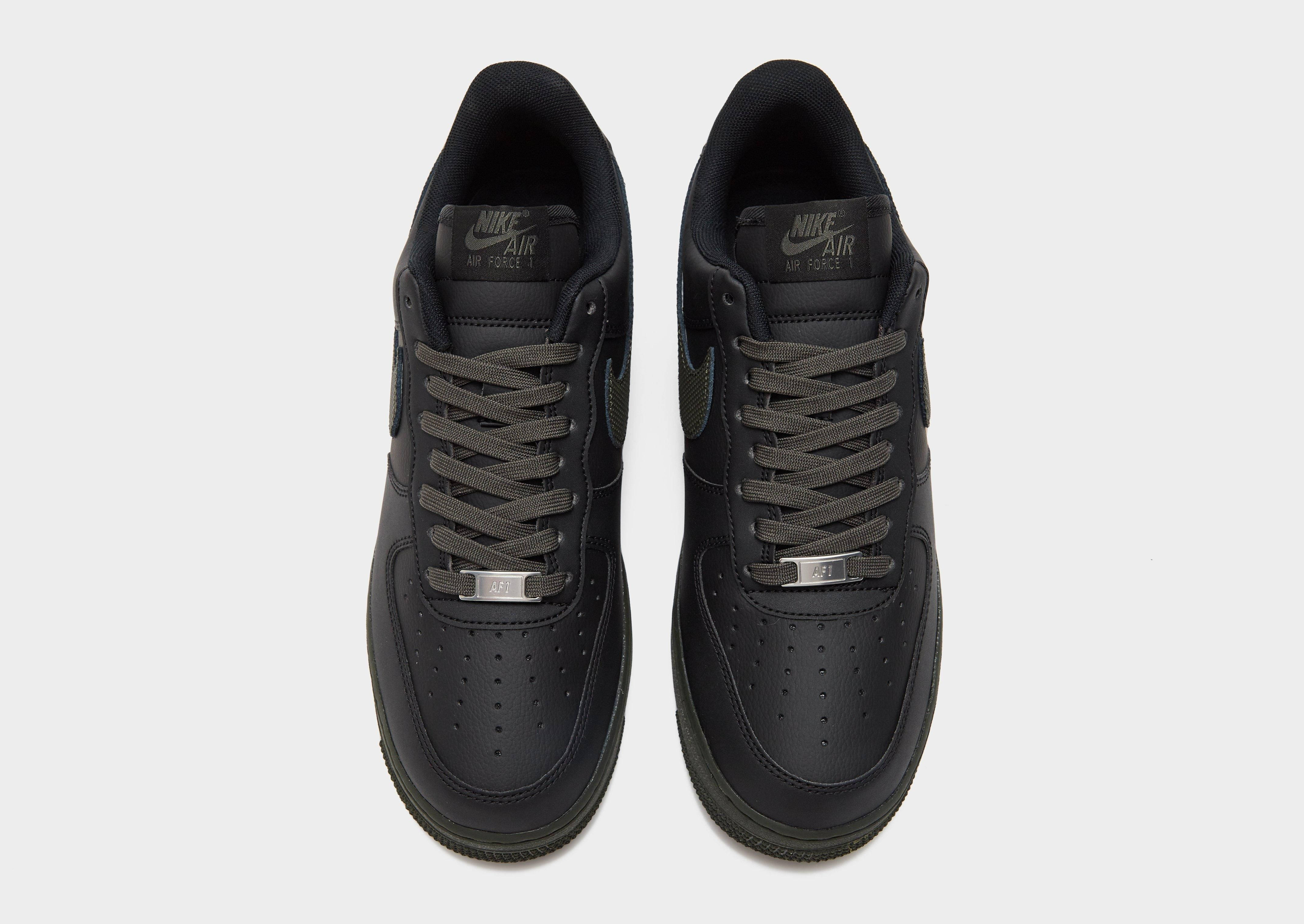 Nike Air Force 1 '07 Tech Essential Black IV3416 005 middle