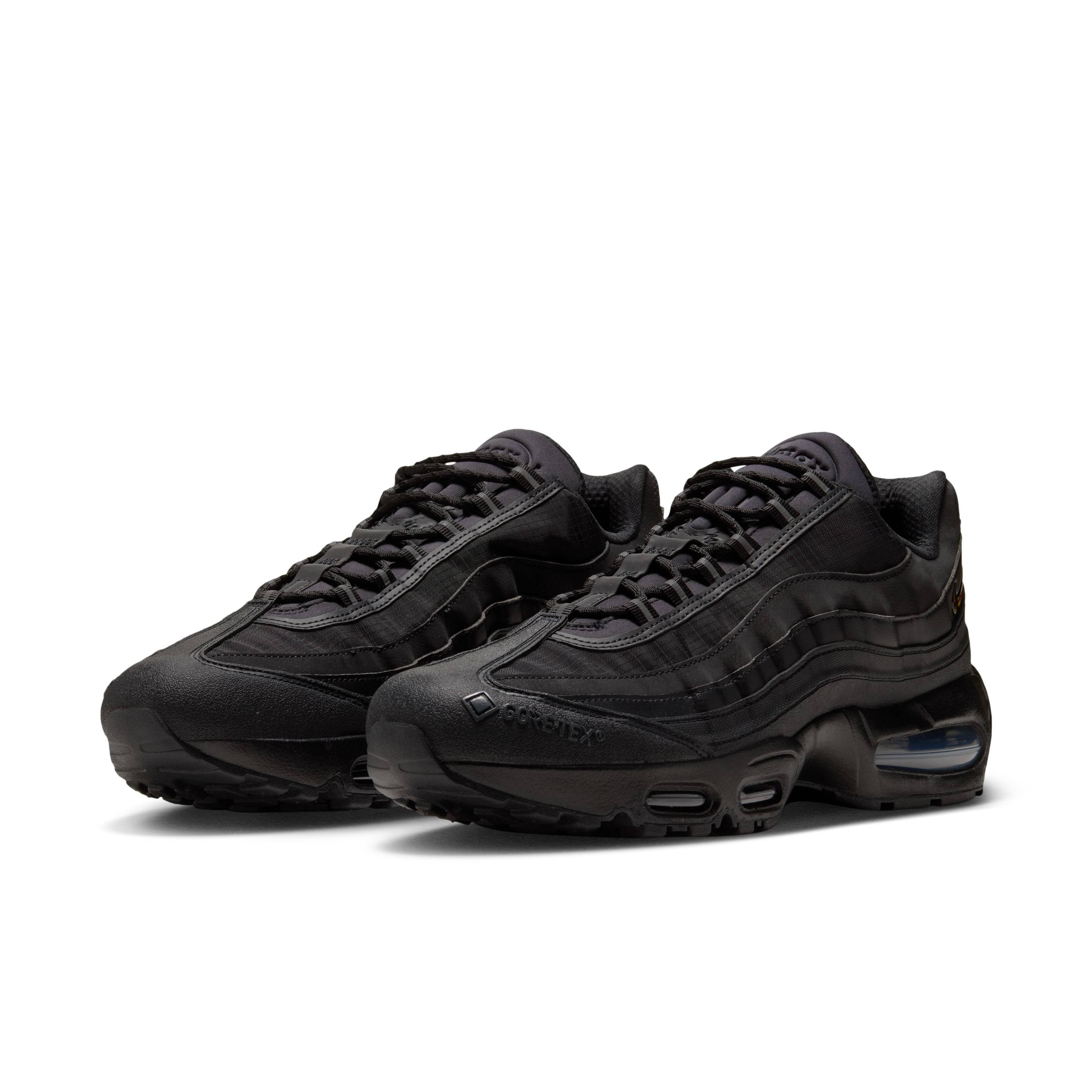 Nike Air Max 95 GORE TEX Triple BlackIO1877 002 front