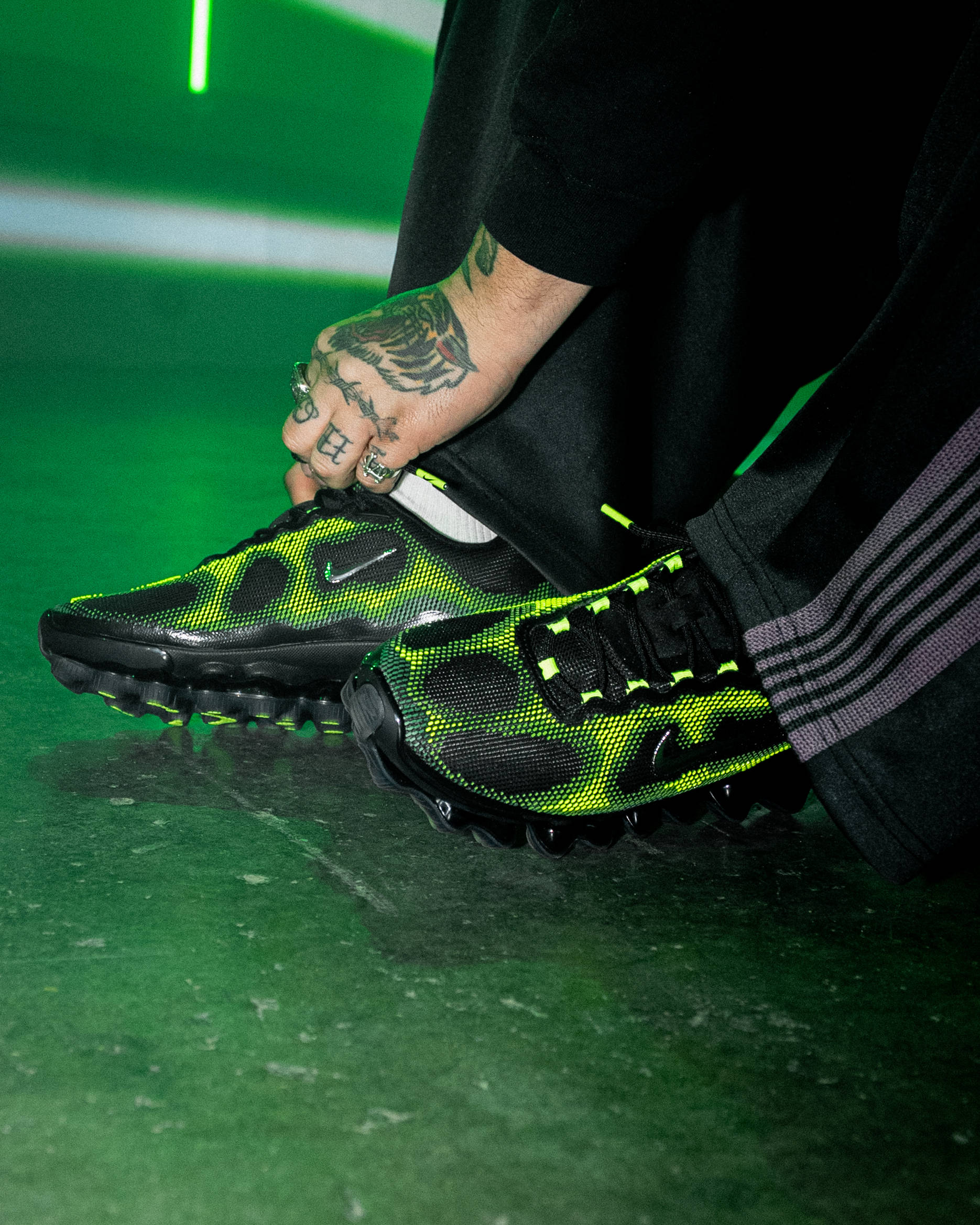 Nike Air Liquid Max Black Green Apple