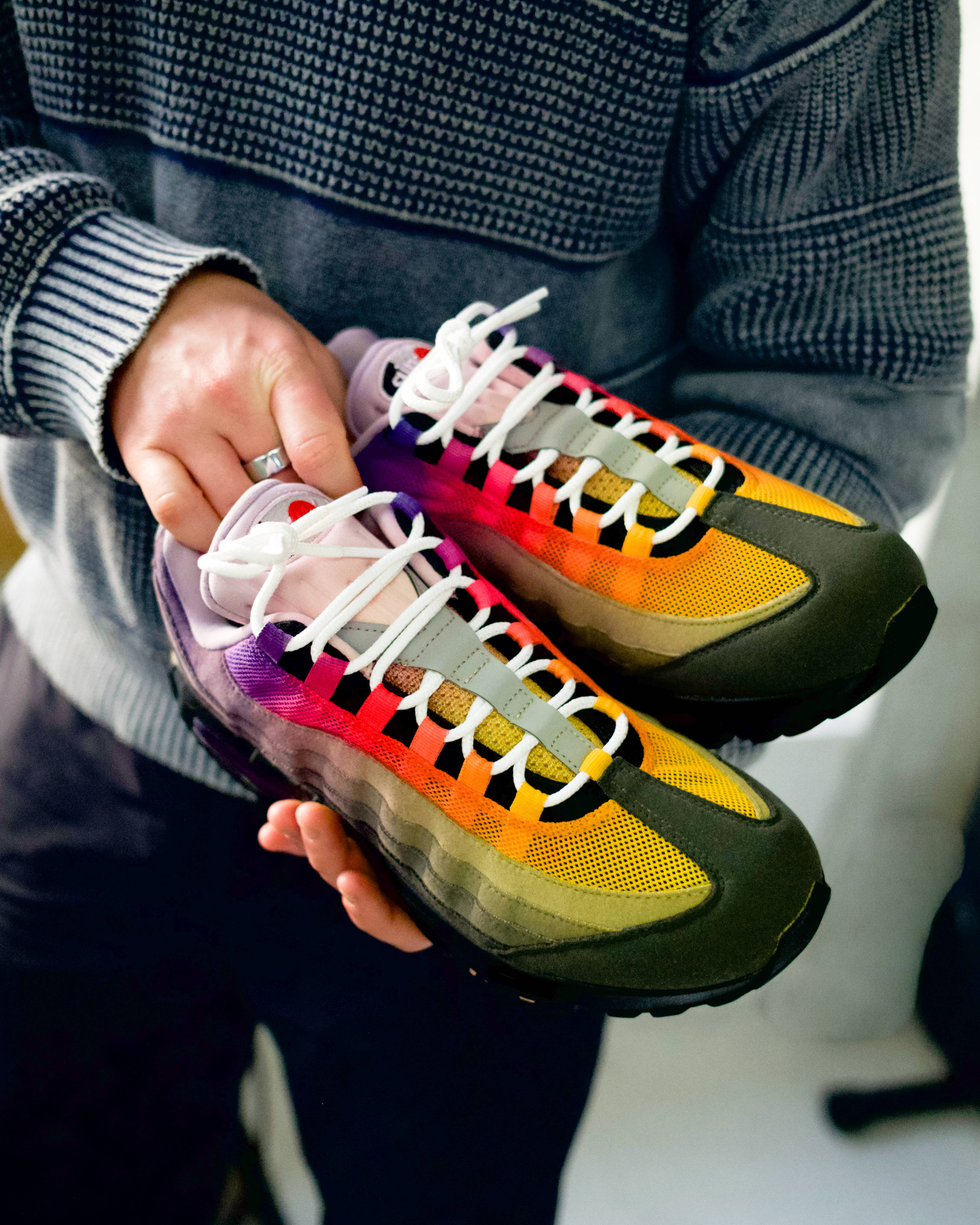 lorenzog x atmos nike air max 95 in-hand