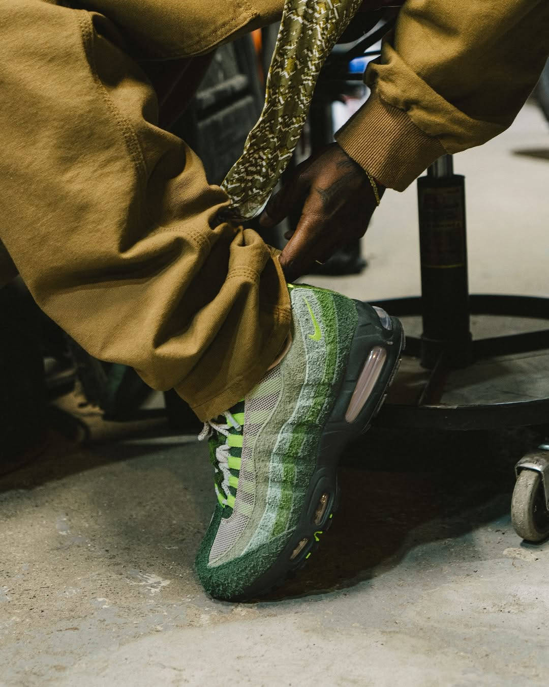 ducks of a feather x nike air max 95 green