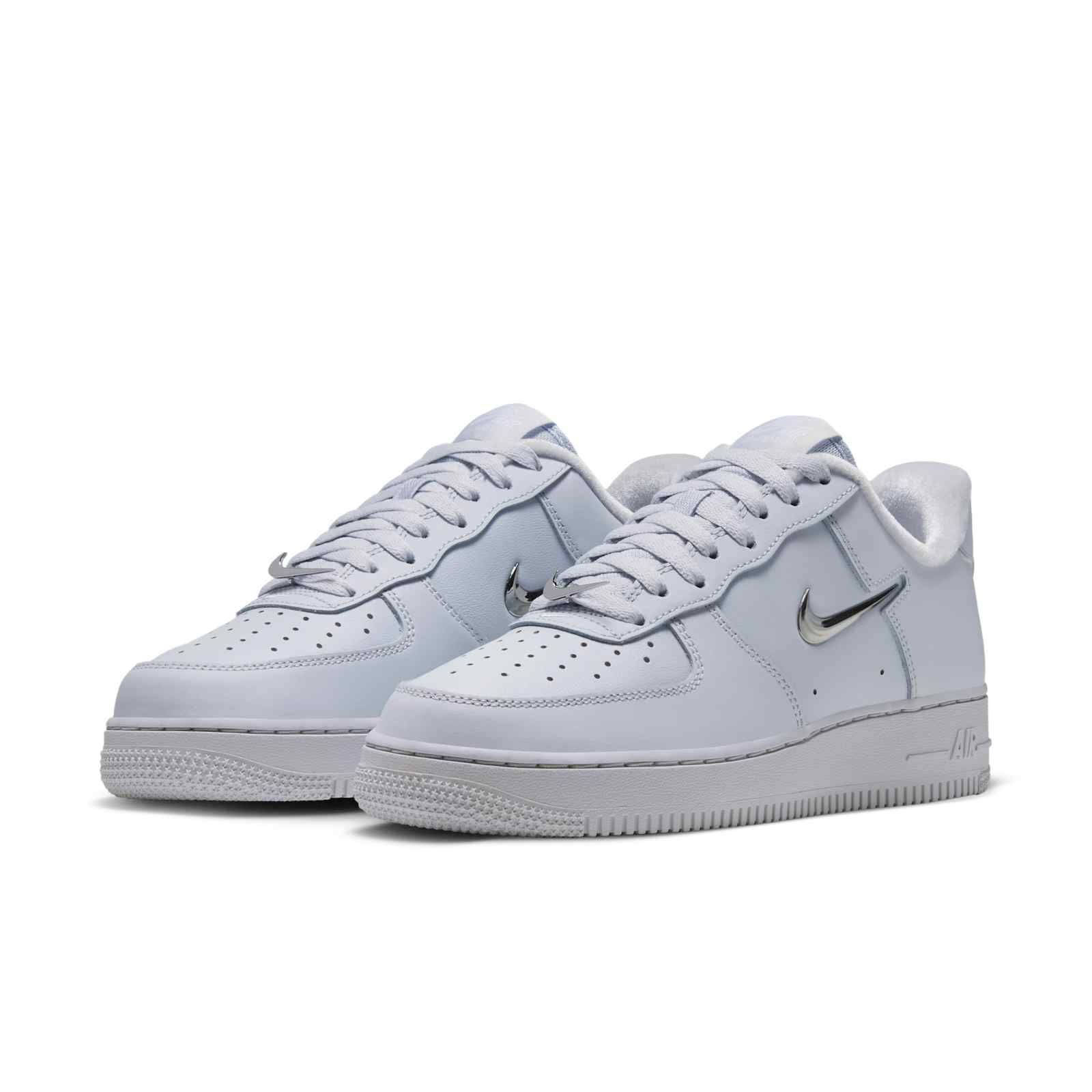 Nike Air Force 1 Low 07 Chrome Swoosh IV6039 002 front
