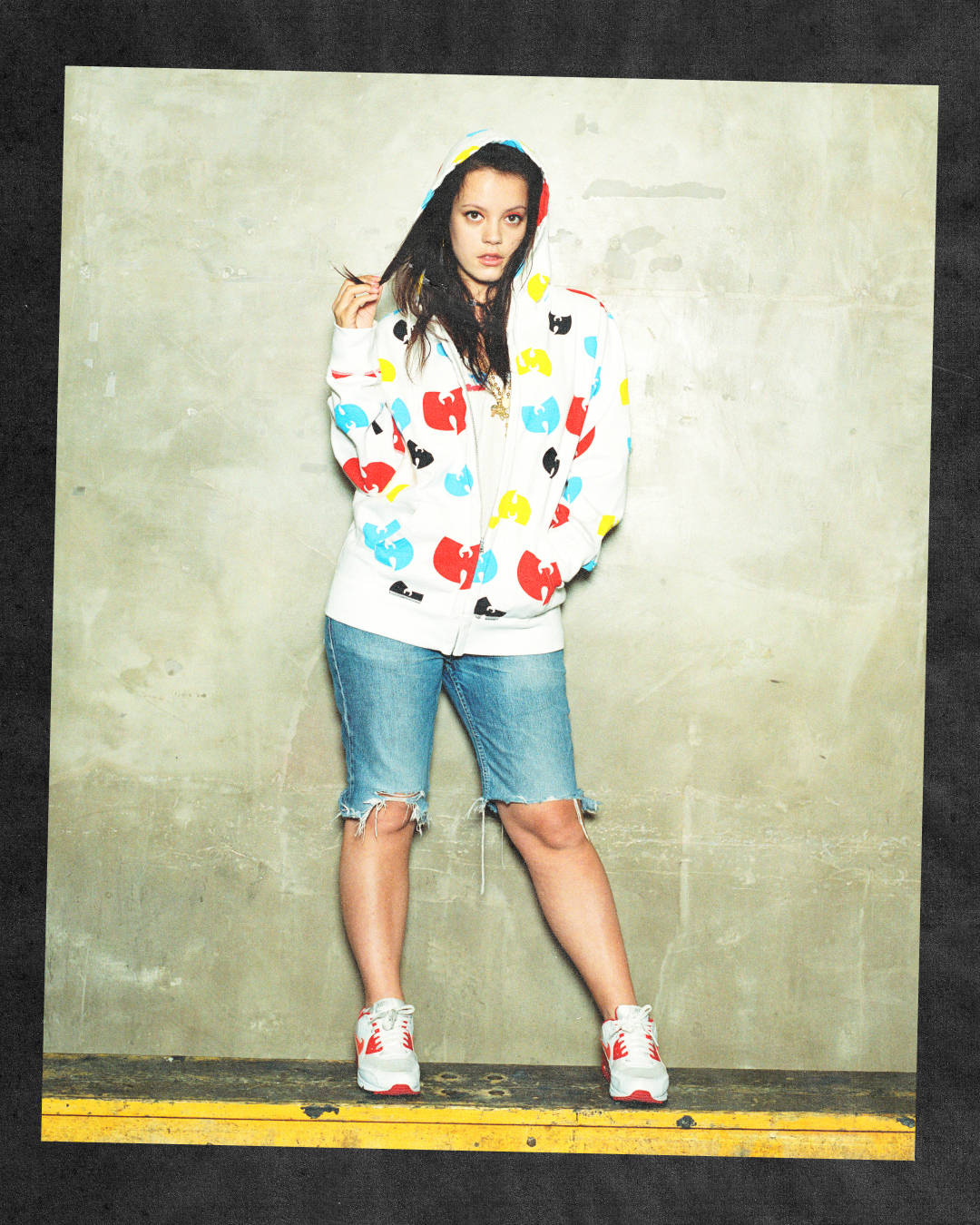 lilly allen wearing Nike air max 90 white red and bape hoodie in 2009