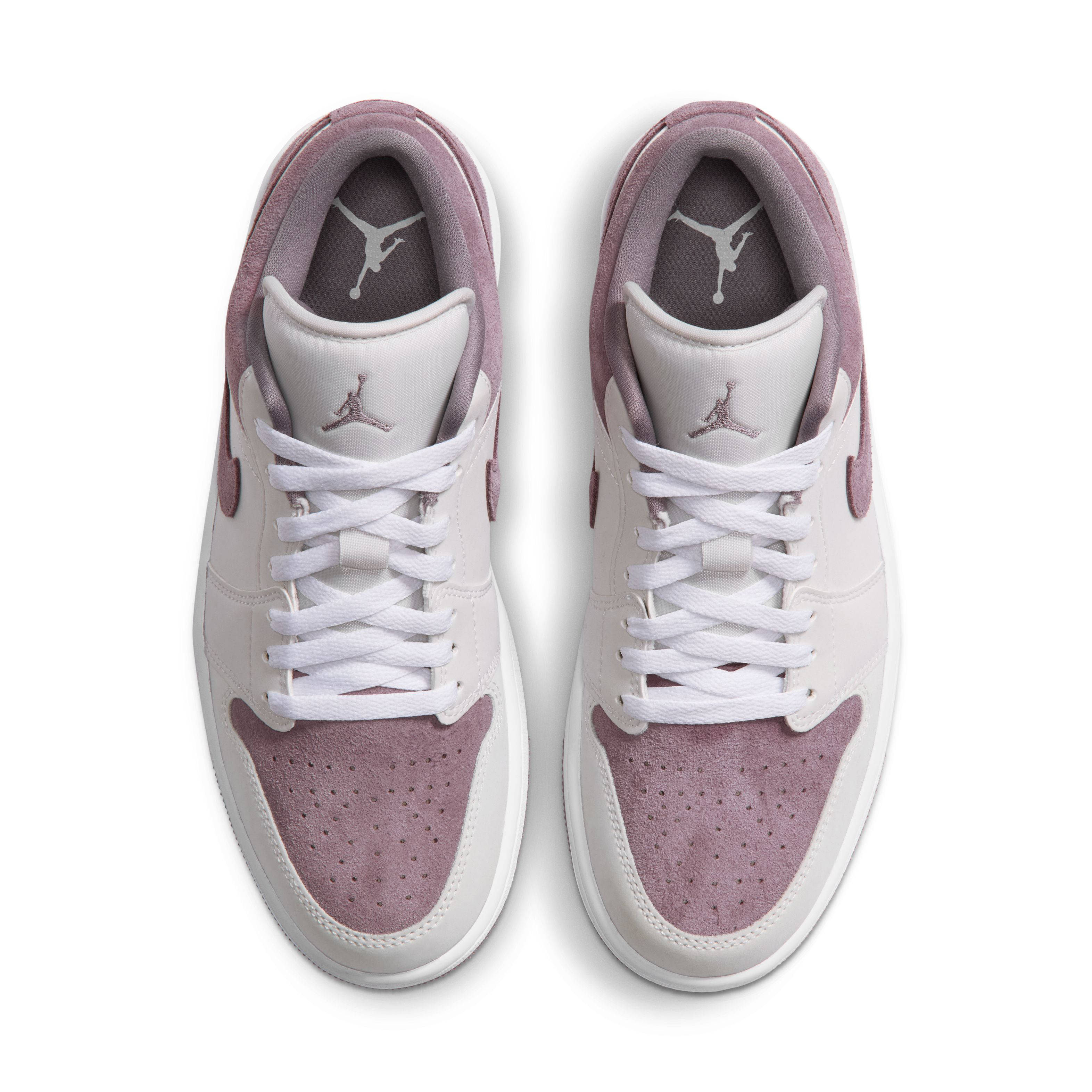 Air Jordan 1 Low Swan Purple Smoke DC0774 117 middle