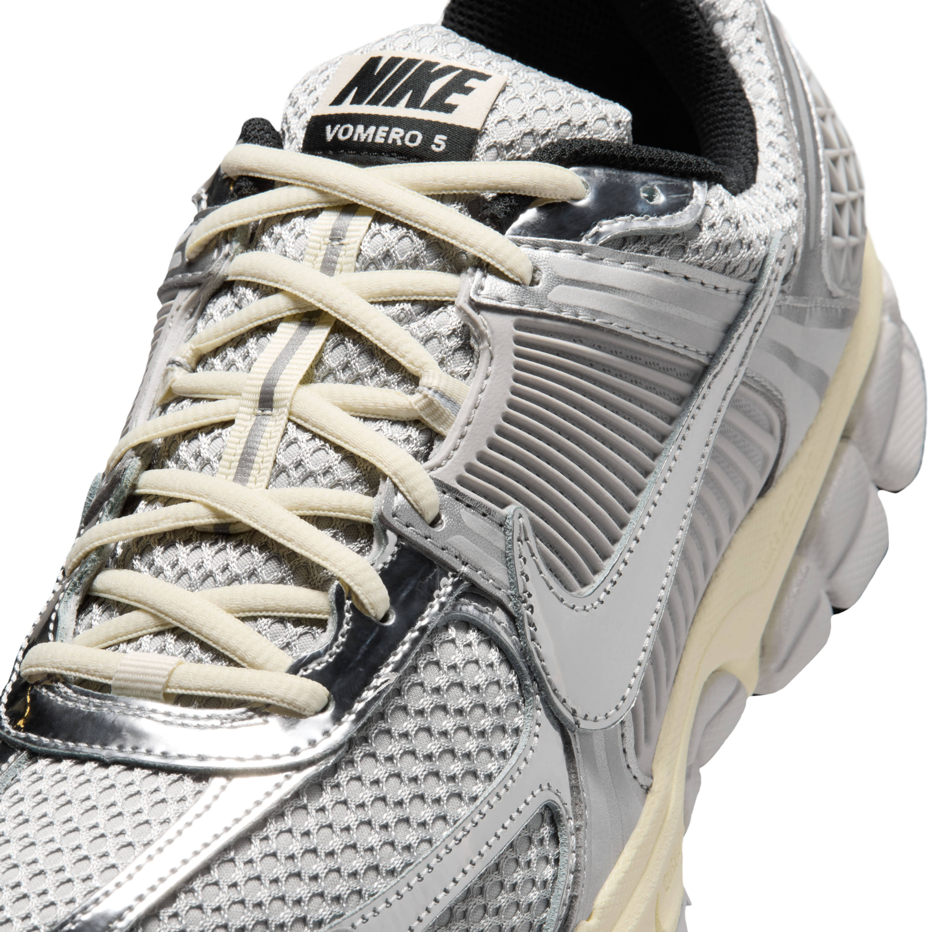 Nike Zoom Vomero 5 Grey Fog Chrome Detail