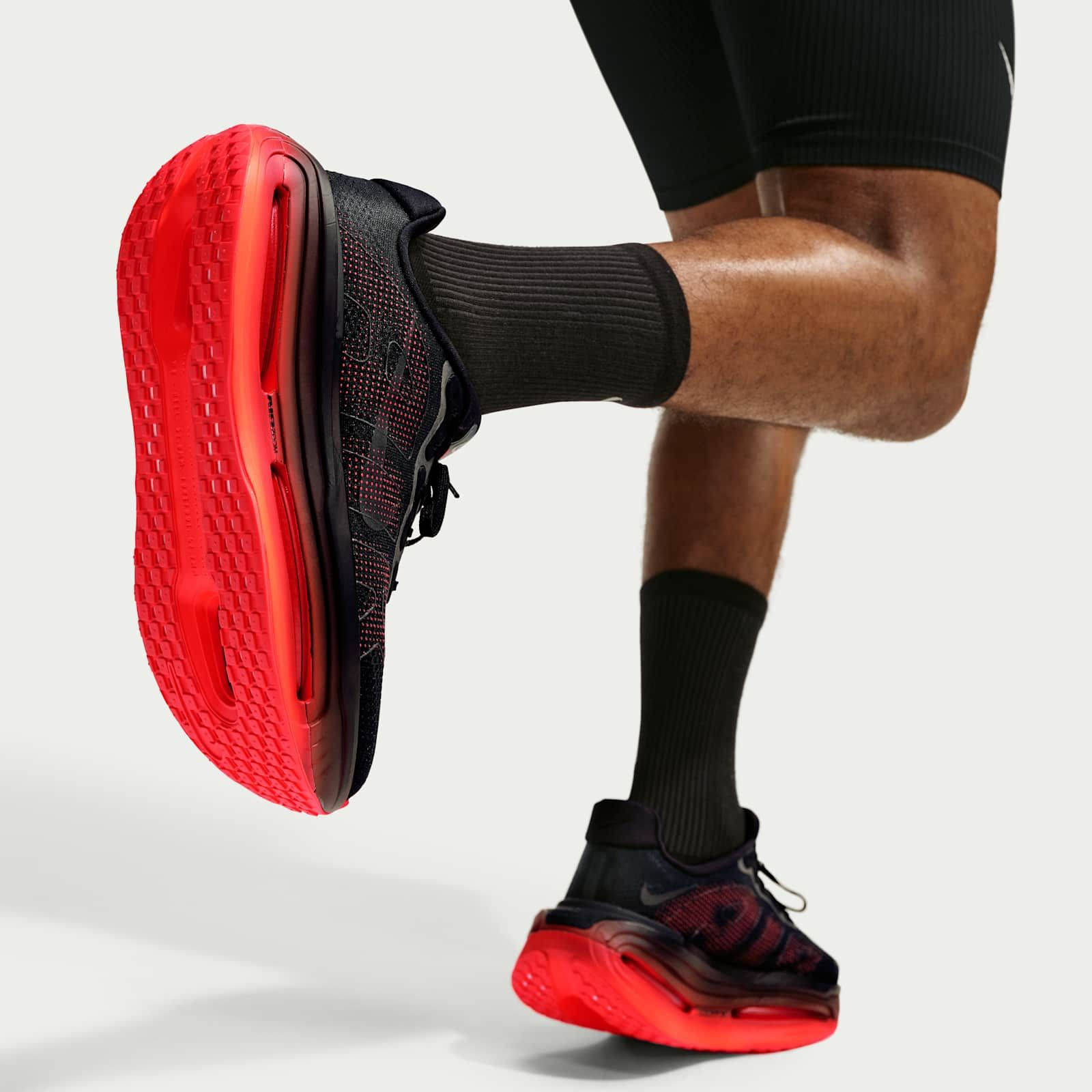 Nike Vomero Premium Bred HQ2050 002 on foot