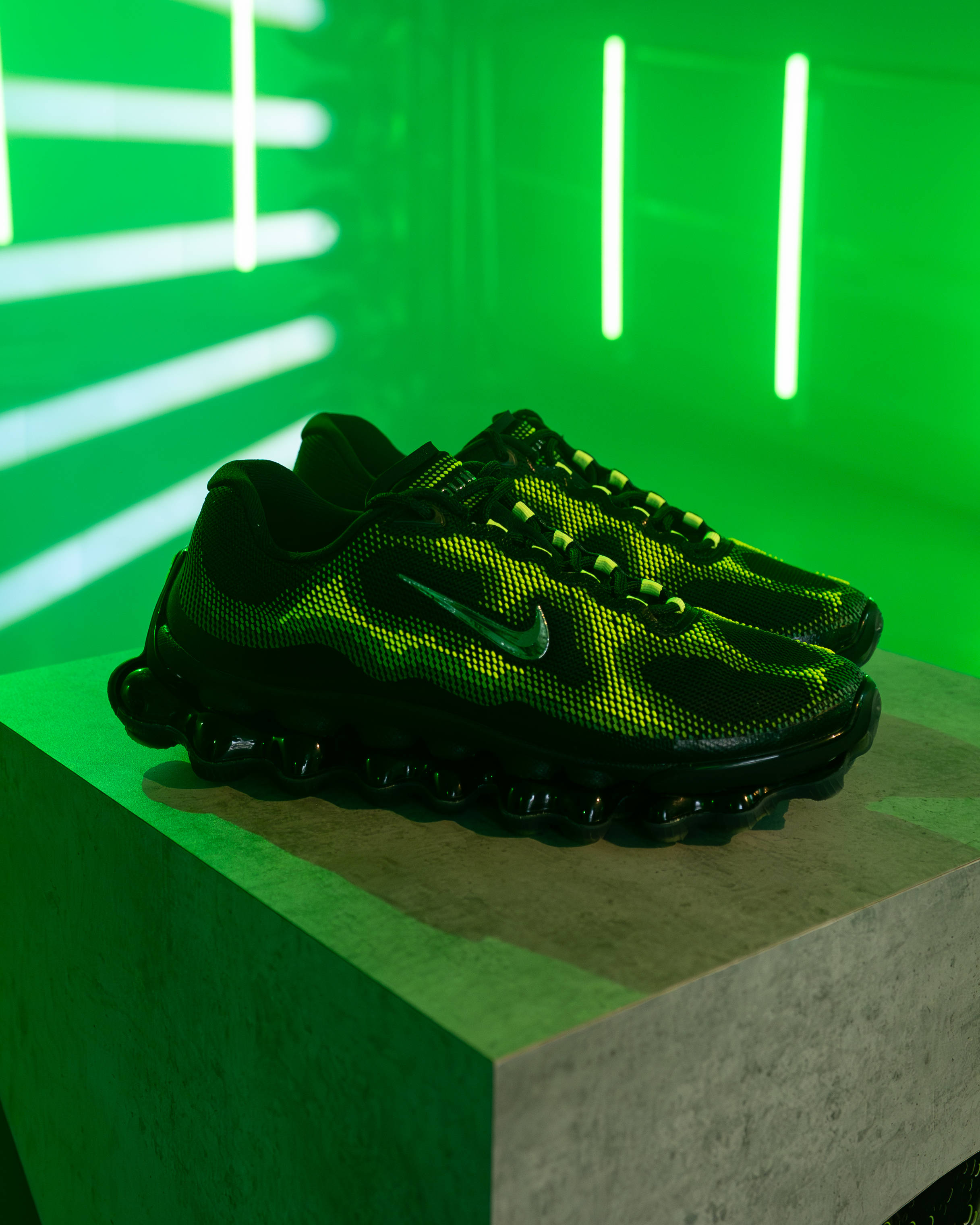 Nike Air Liquid Max Black Green Apple