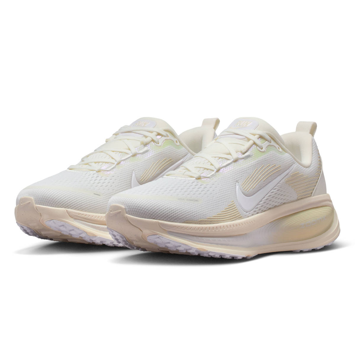 Nike Vomero 18 White Chalk Sea Glass Front