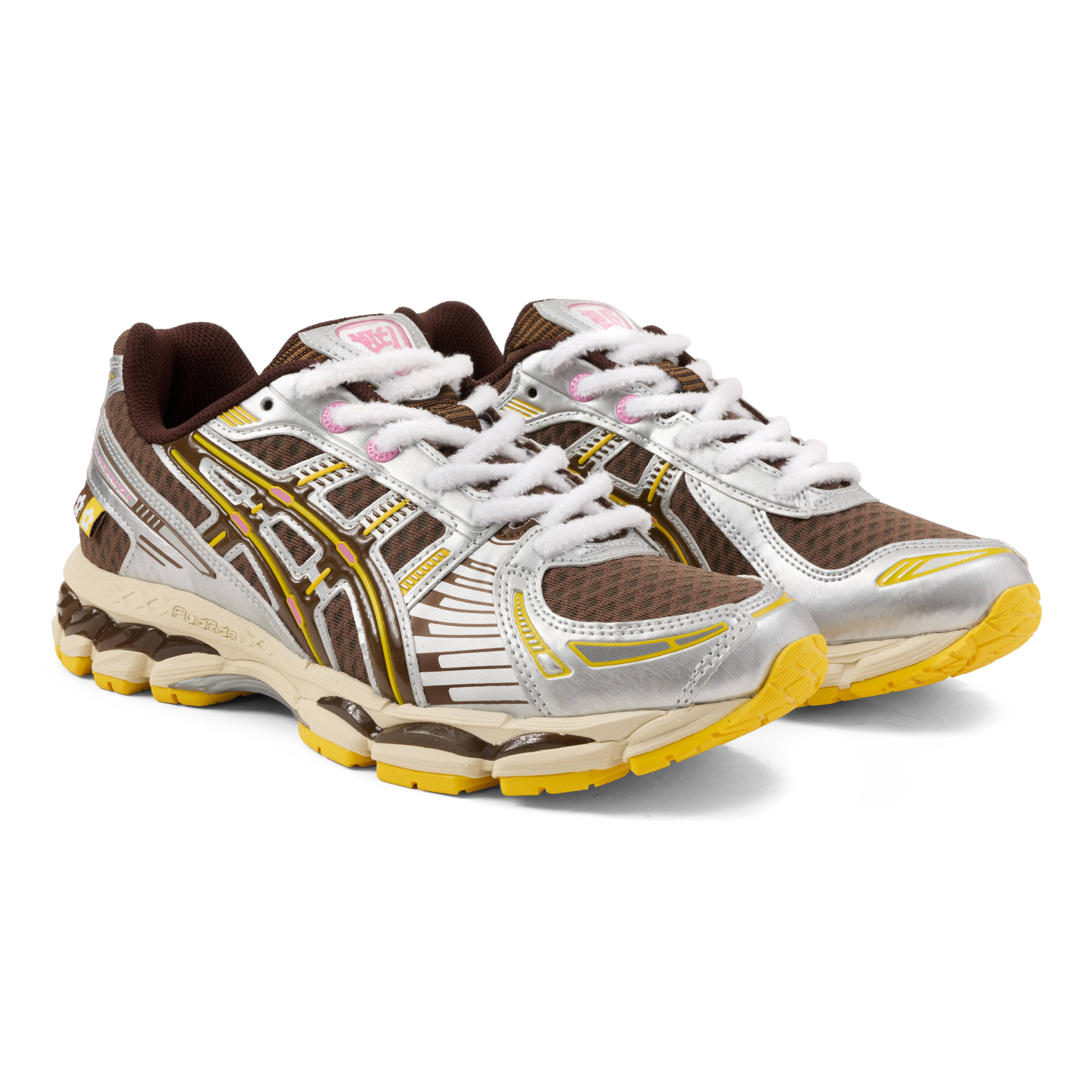 vandythepink asics chocolate pair
