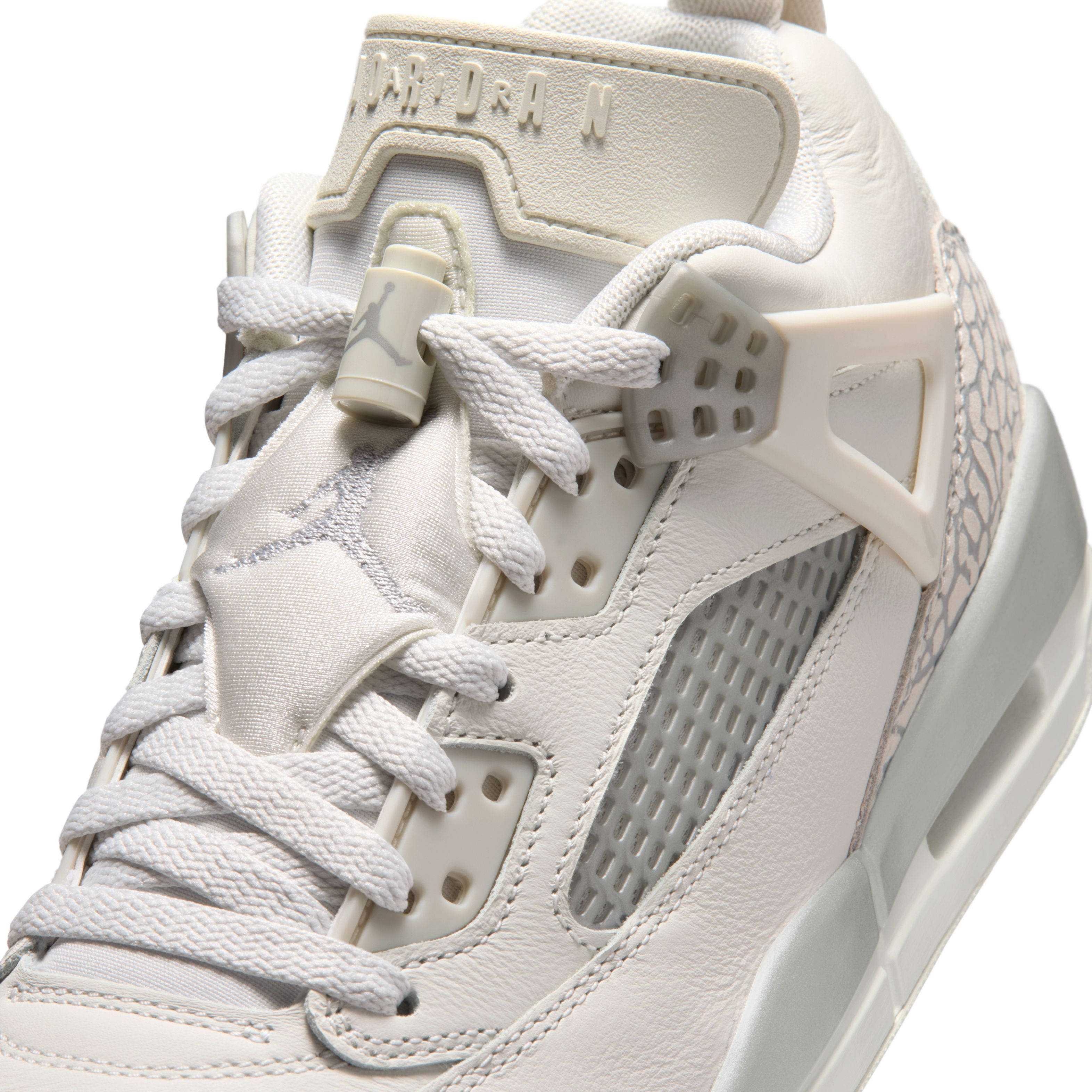 Jordan Spizike Low Swan Wolf Grey IR1836 101 side