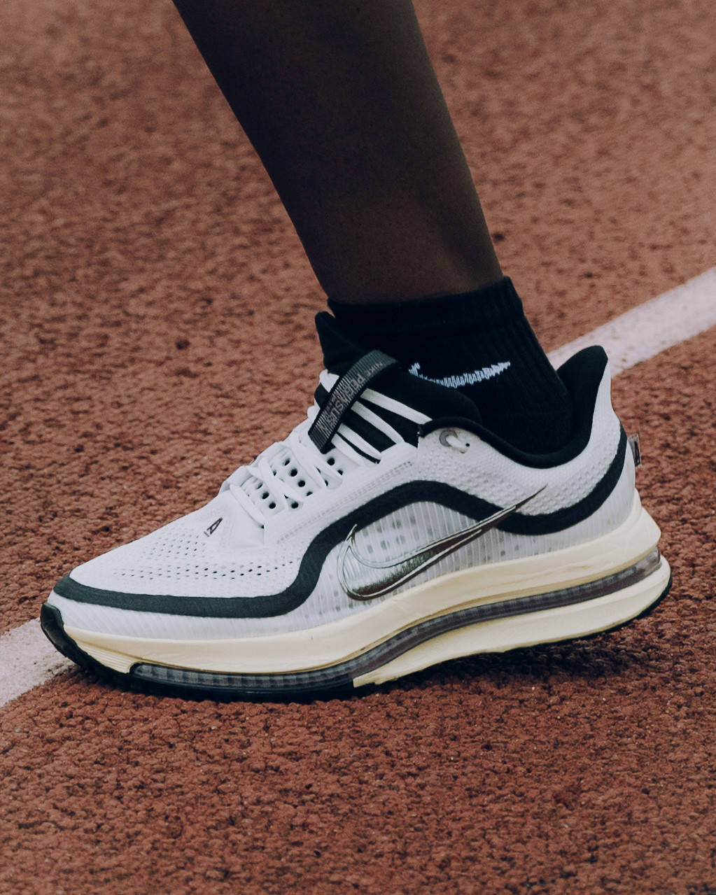 amm x nike peg premium white