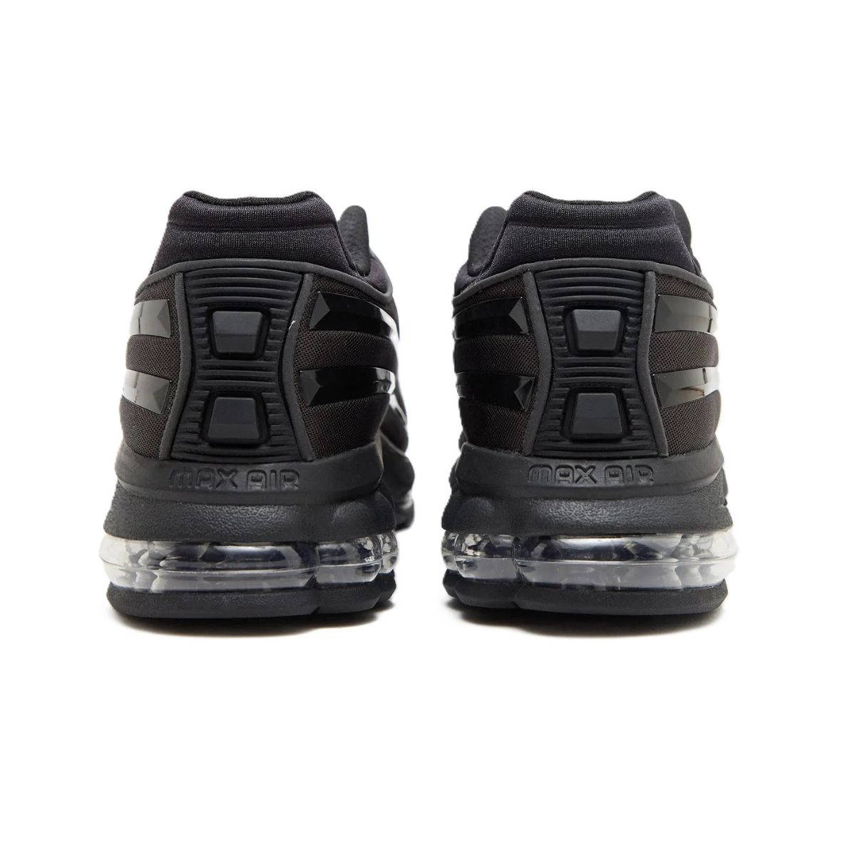air max 2000 triple black heel shot