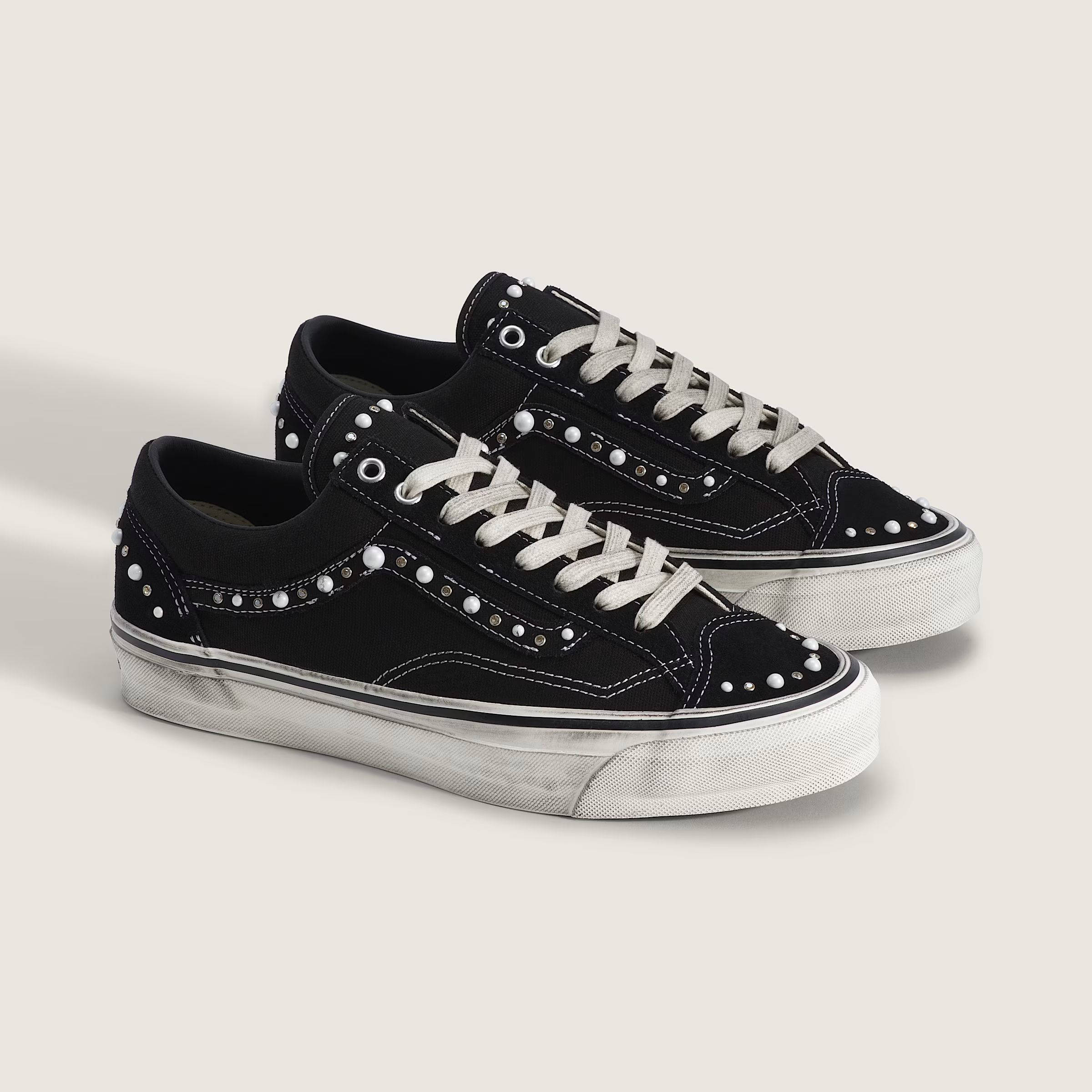 Vans Old Skool 36 Pearlized Black VN000ZB8BPR front