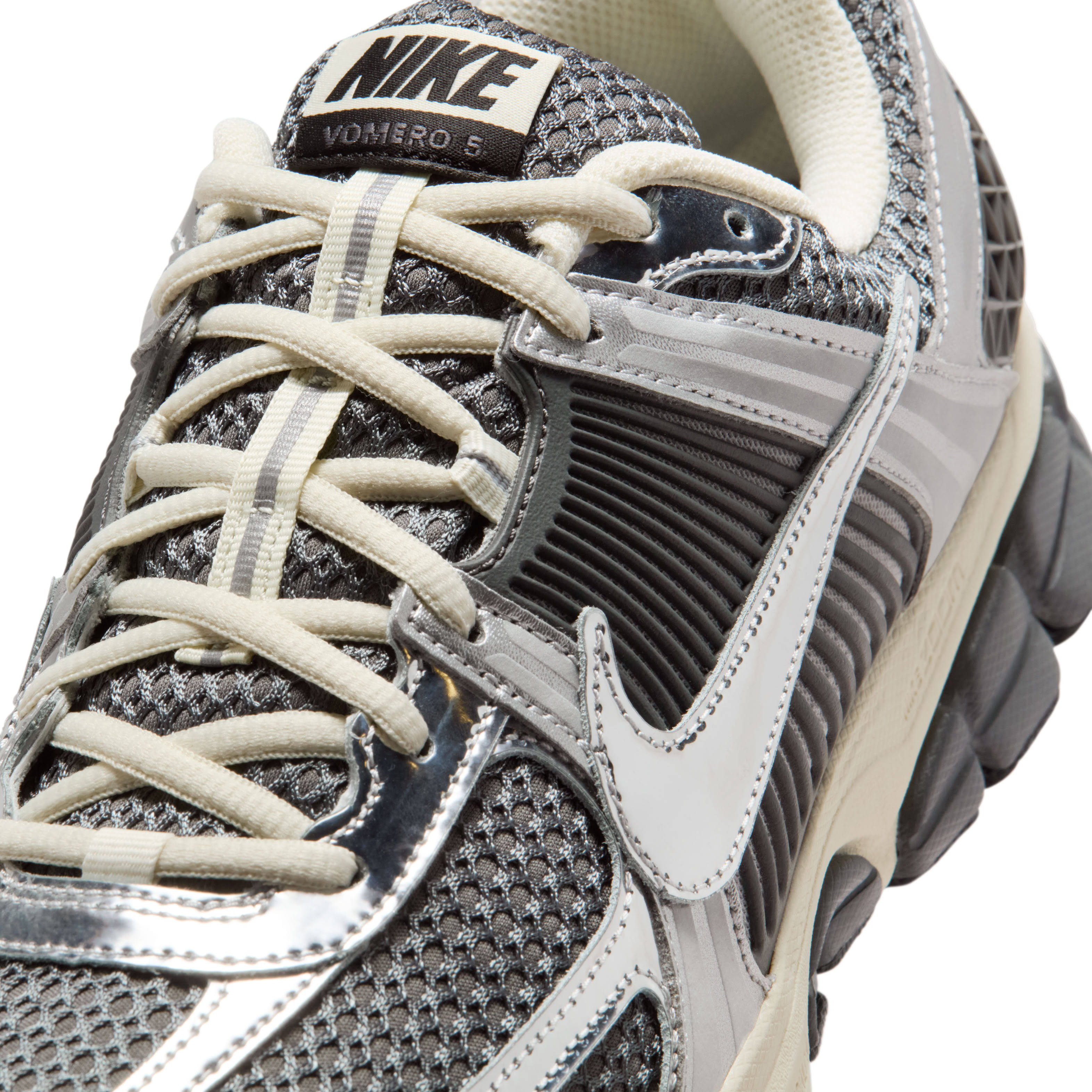 Nike Zoom Vomero 5 Iron Grey Chrome Detail