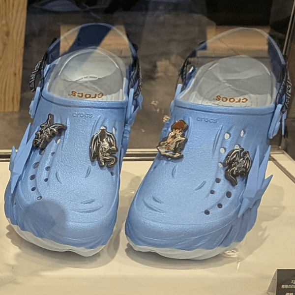 Yu-Gi-Oh! x Crocs Echo Clog Blue-Eyes