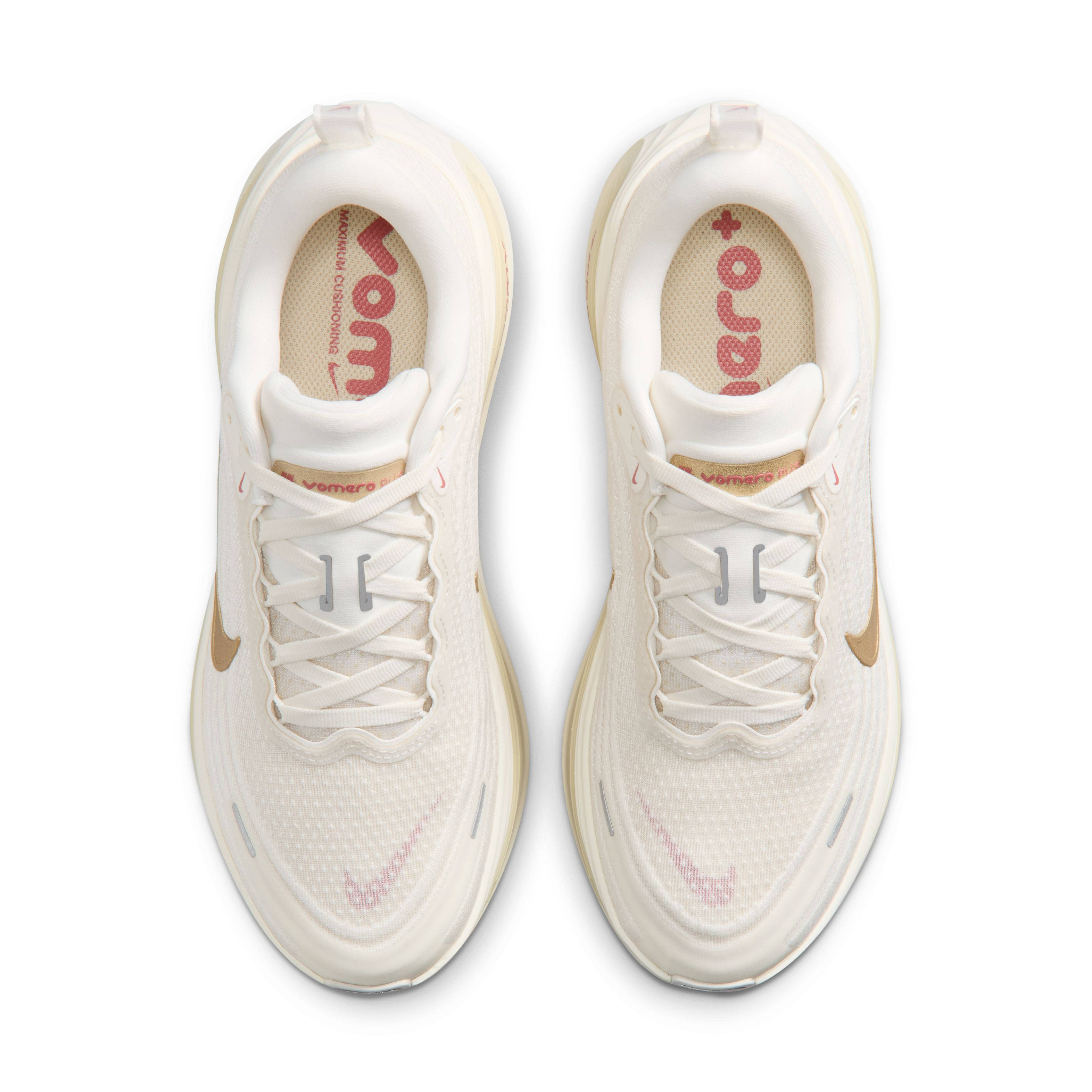 Nike Vomero Plus Sail Light Khaki Gold HV8154 109 middle
