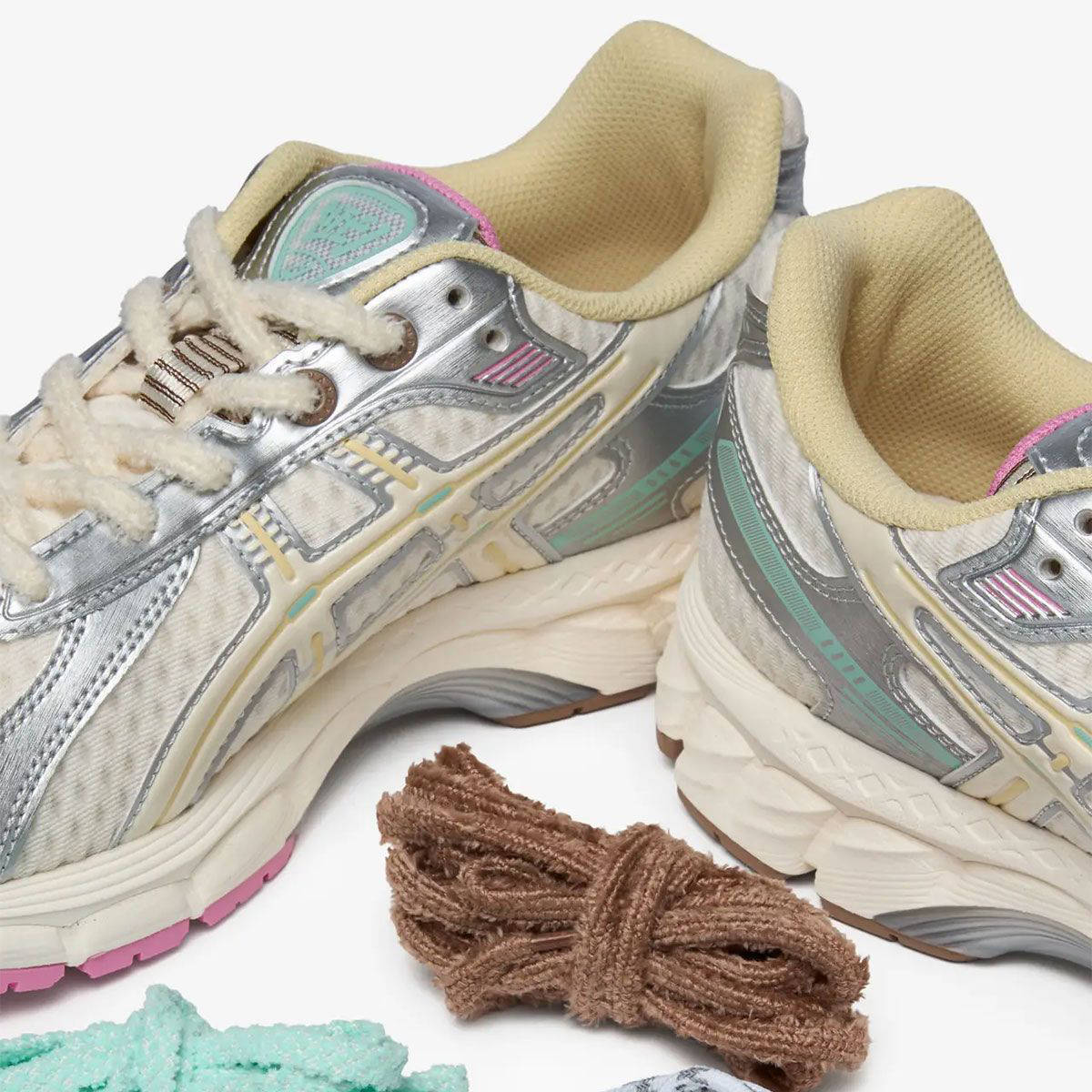 vandythepink asics gel nimbus heel shot and extra laces