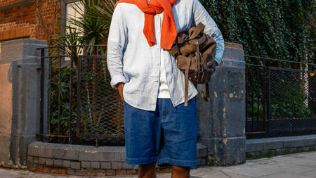 New In: UNIQLO's Linen Shirts Are A Great Layering Hack New In: UNIQLO's Linen Shirts Are A Great Layering Hack