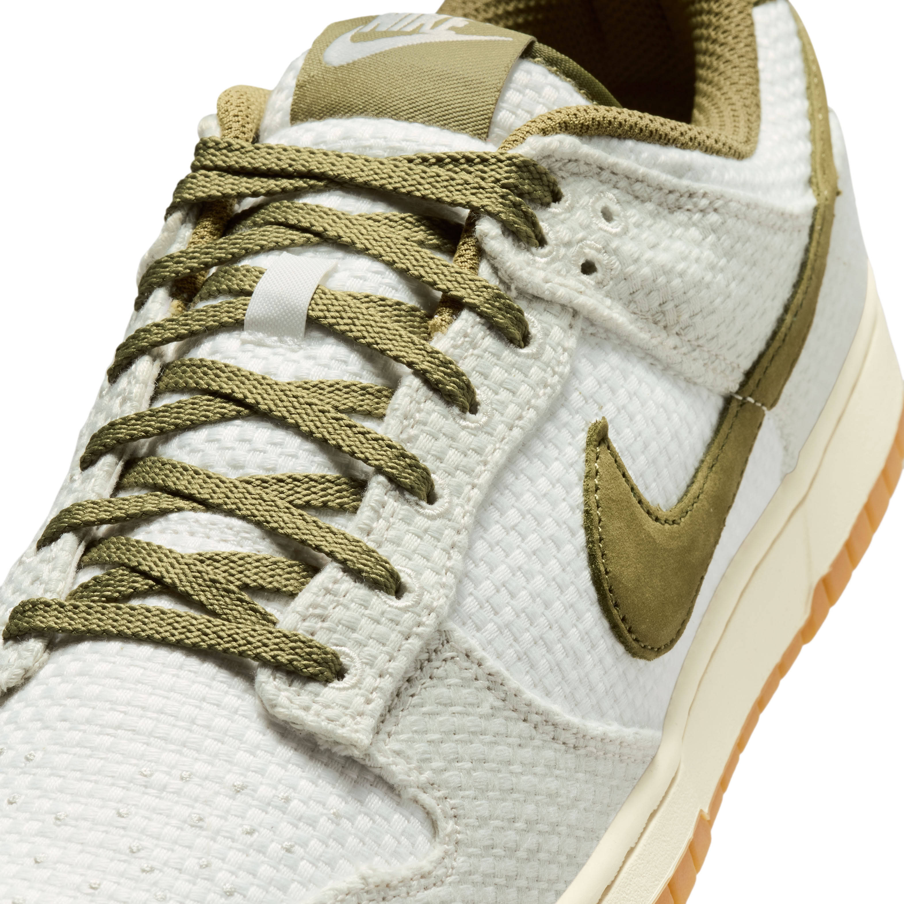 Nike Dunk Low Retro SE Light Bone Pilgrim Detail